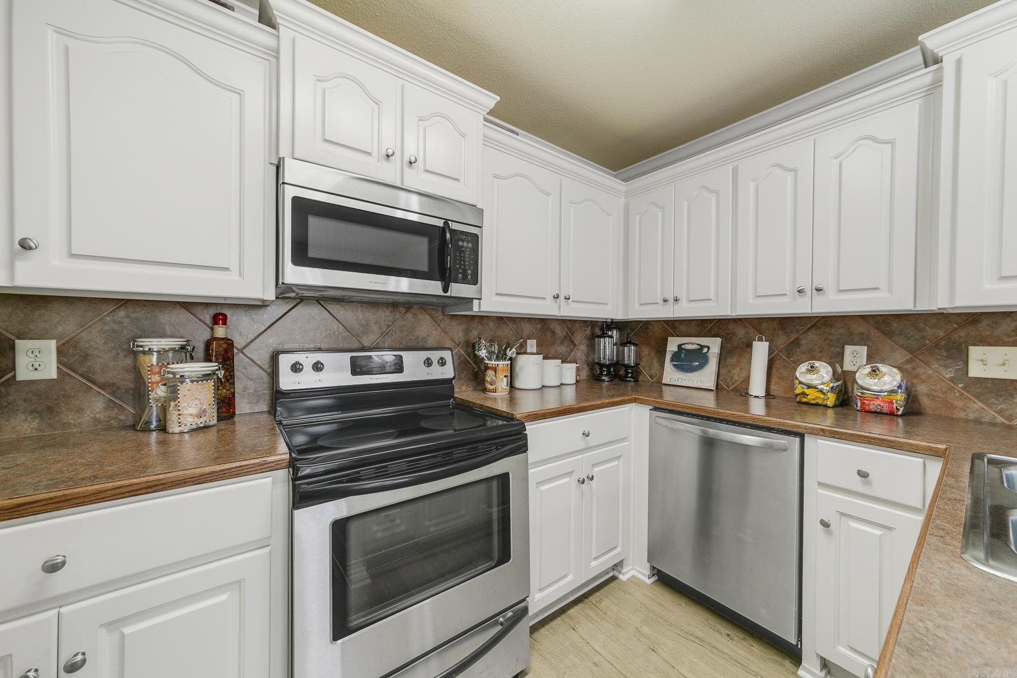 1713  Pioneer  Cabot, AR