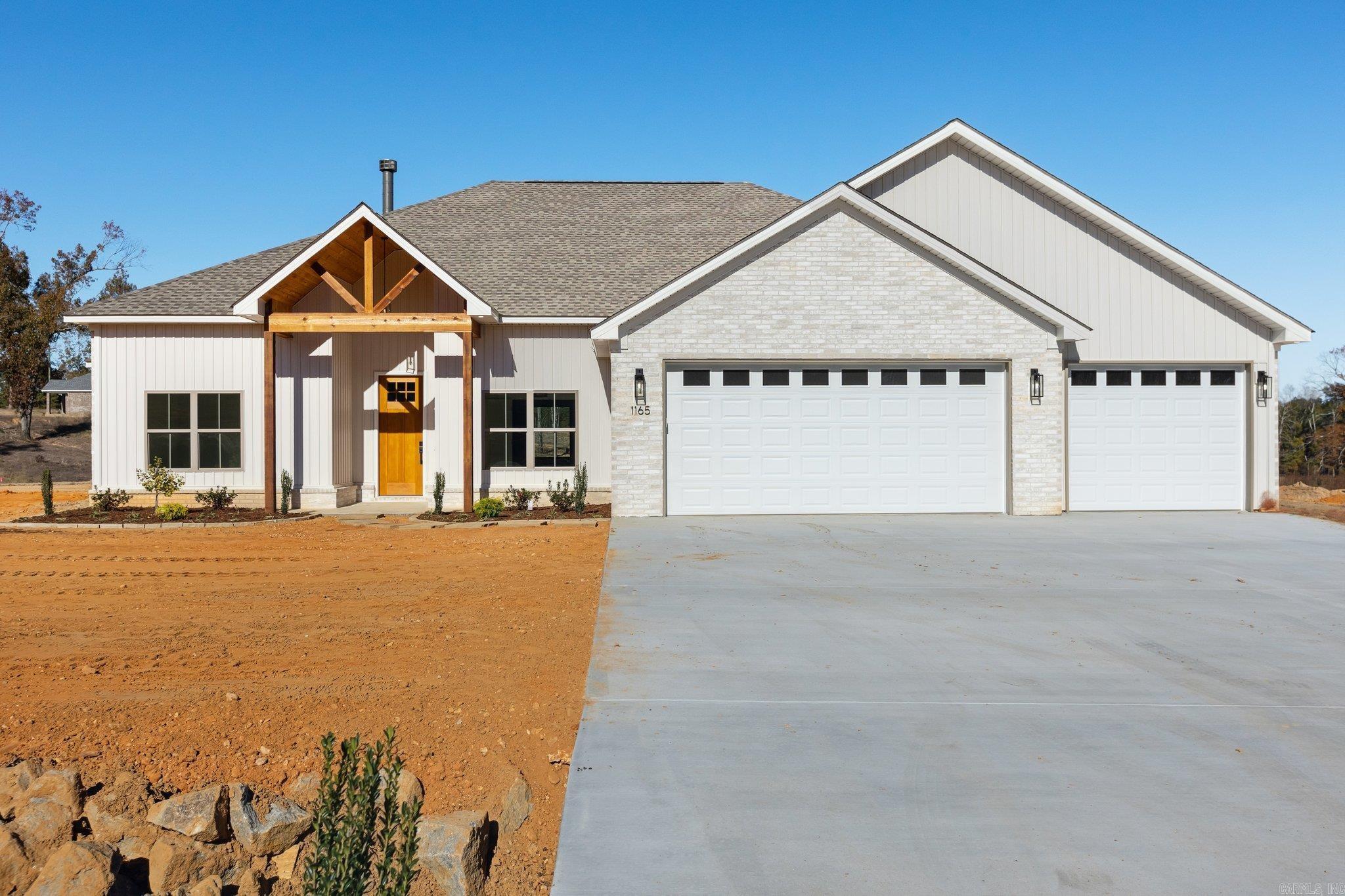 1165  Duke  Bauxite, AR