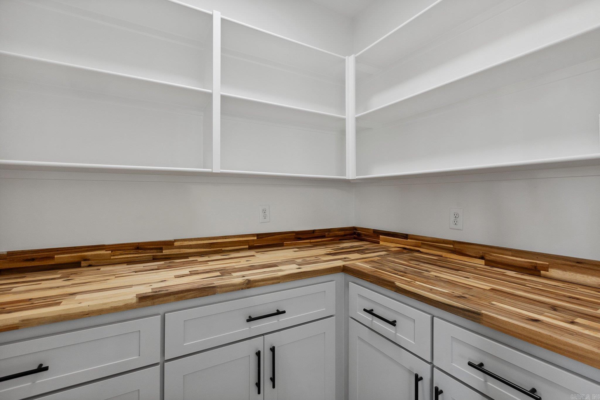 1165  Duke  Bauxite, AR