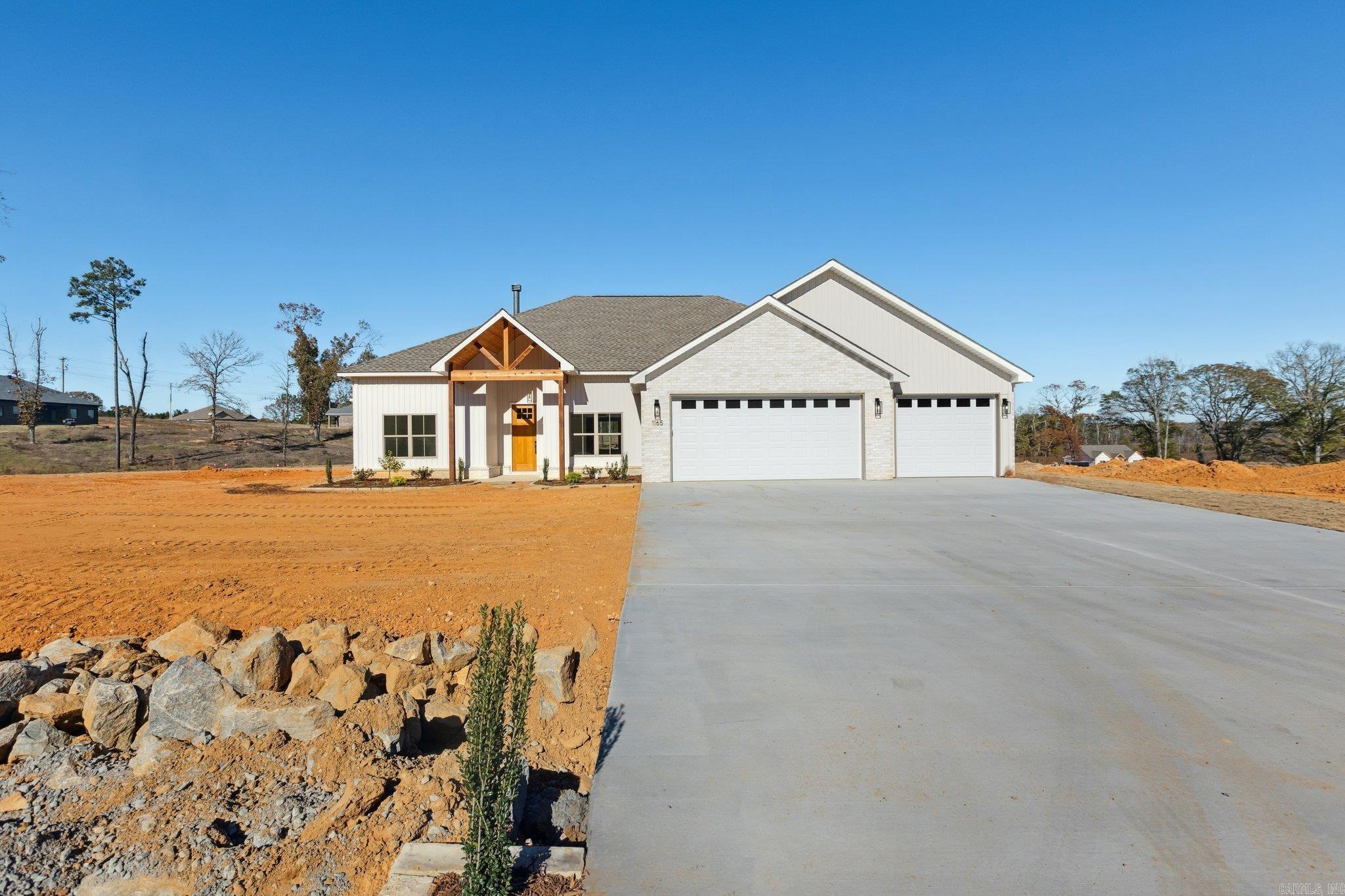 1165  Duke  Bauxite, AR