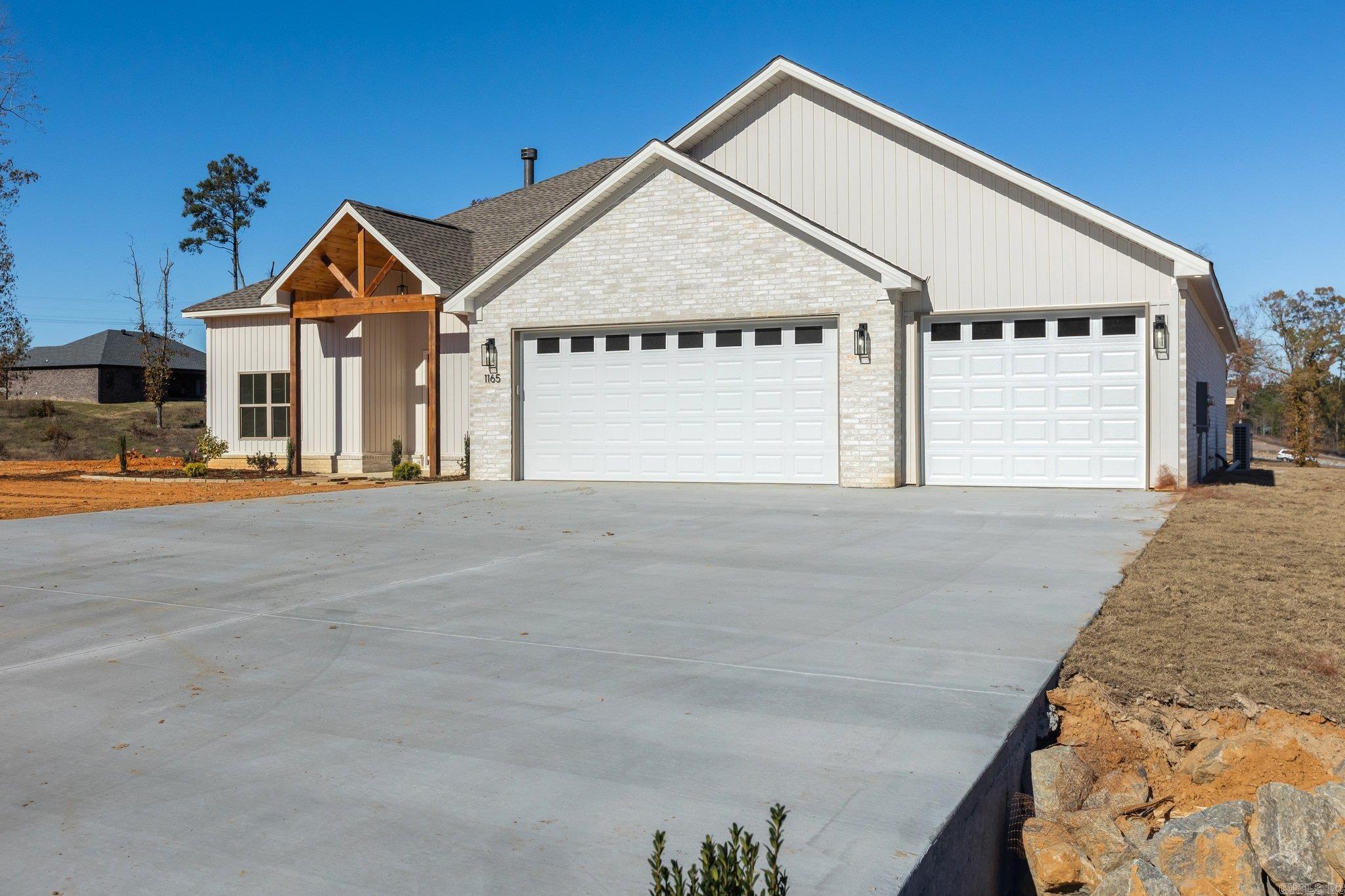 1165  Duke  Bauxite, AR