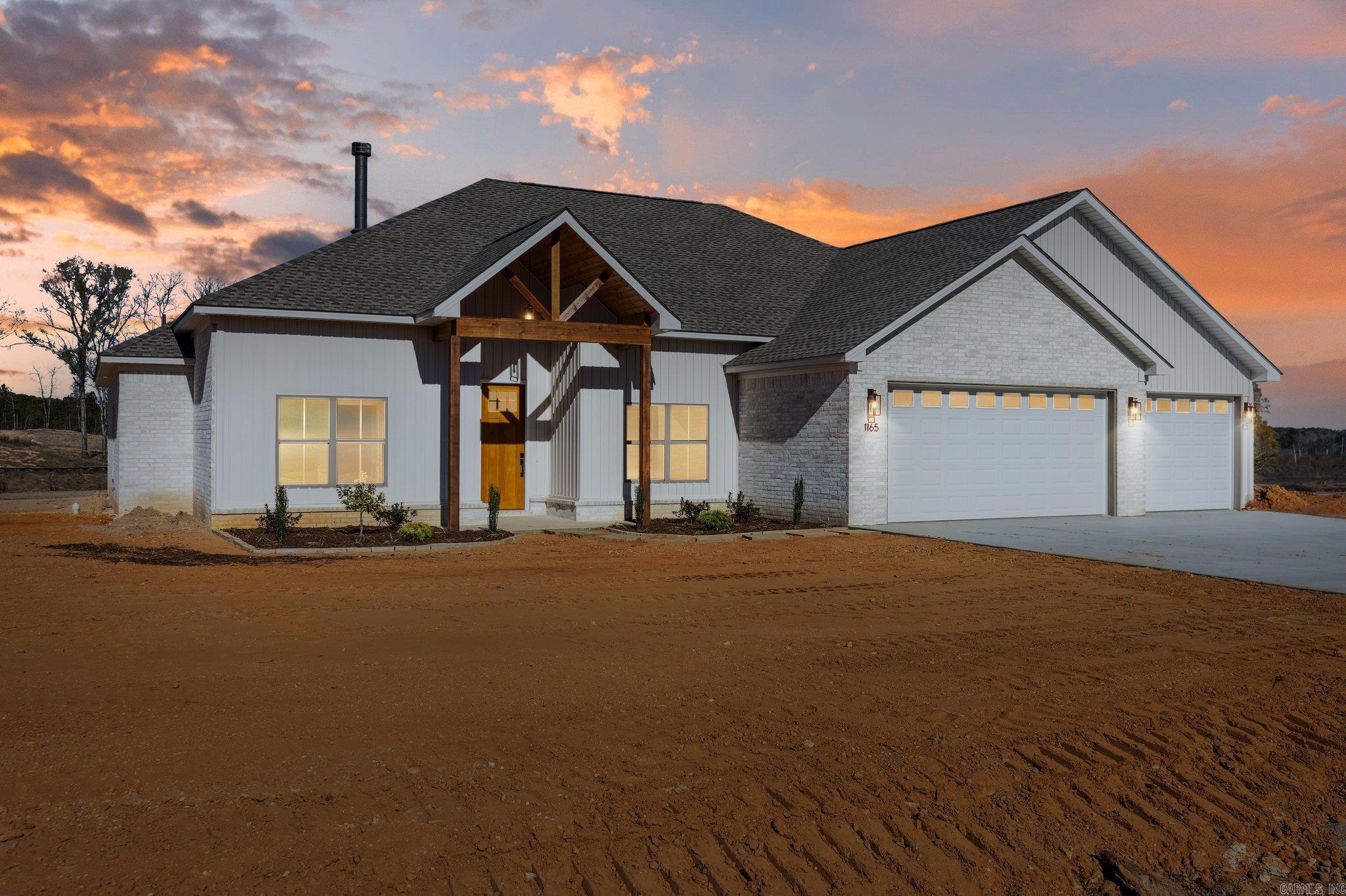 1165  Duke  Bauxite, AR
