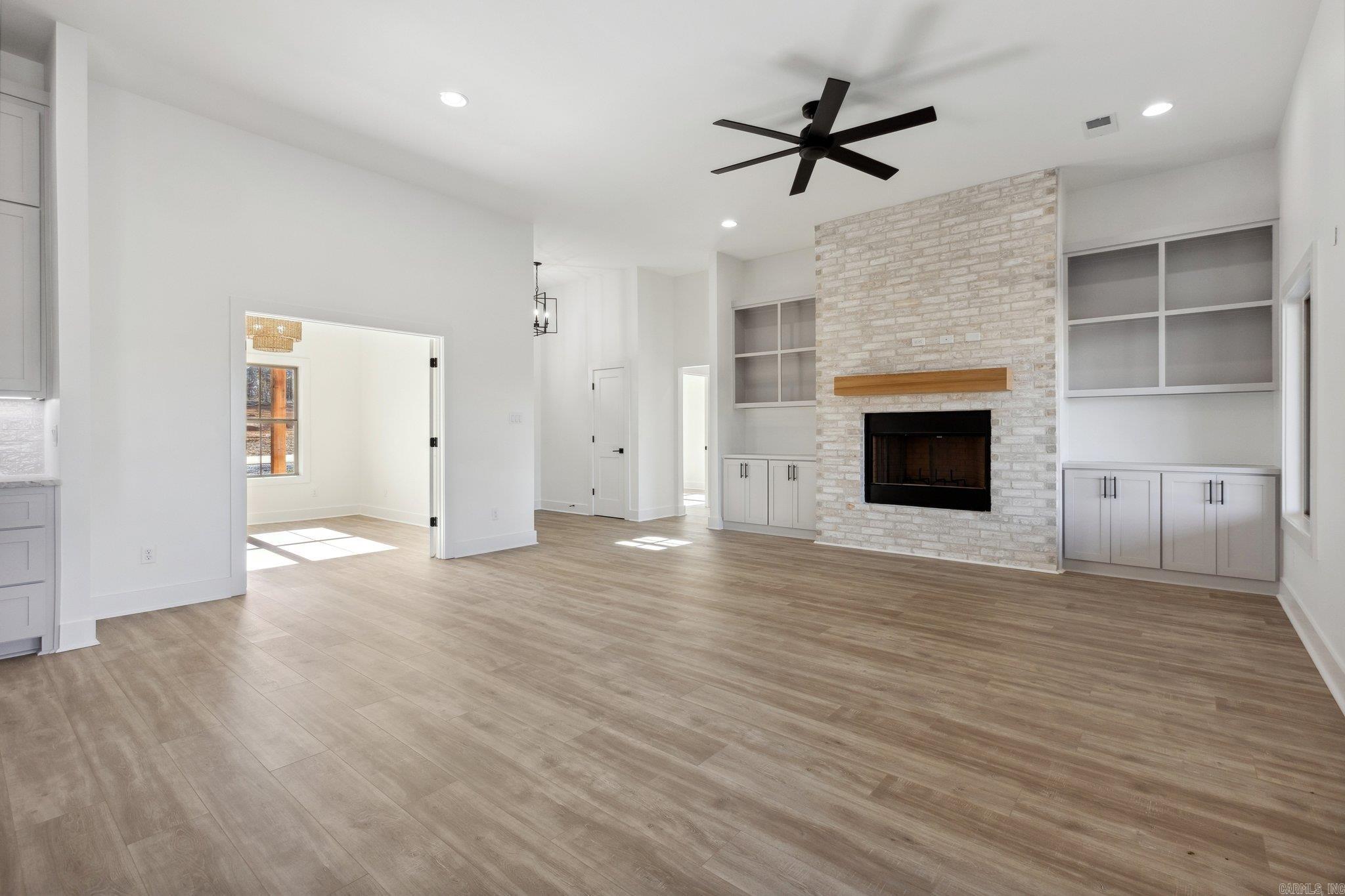 1165  Duke  Bauxite, AR