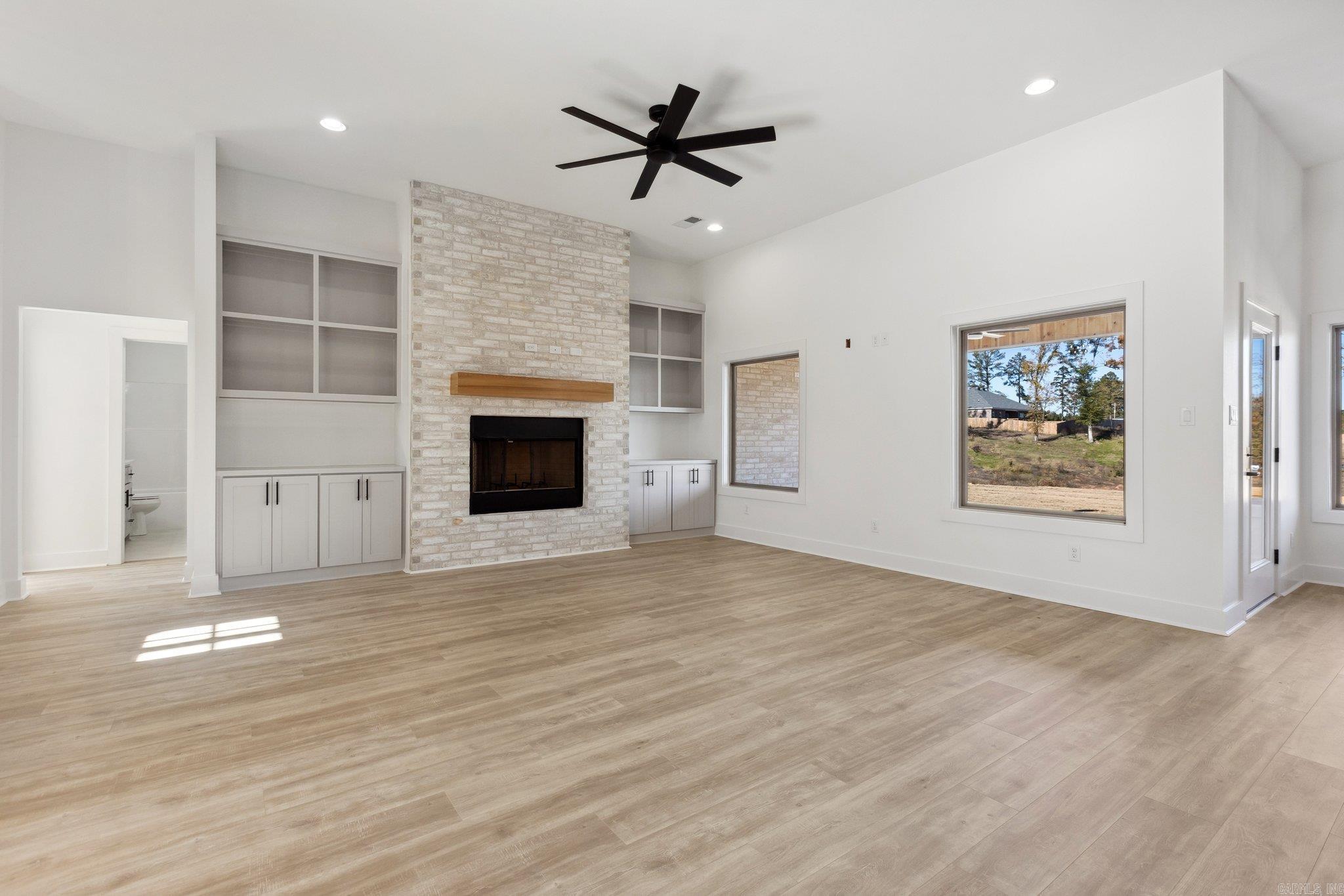 1165  Duke  Bauxite, AR