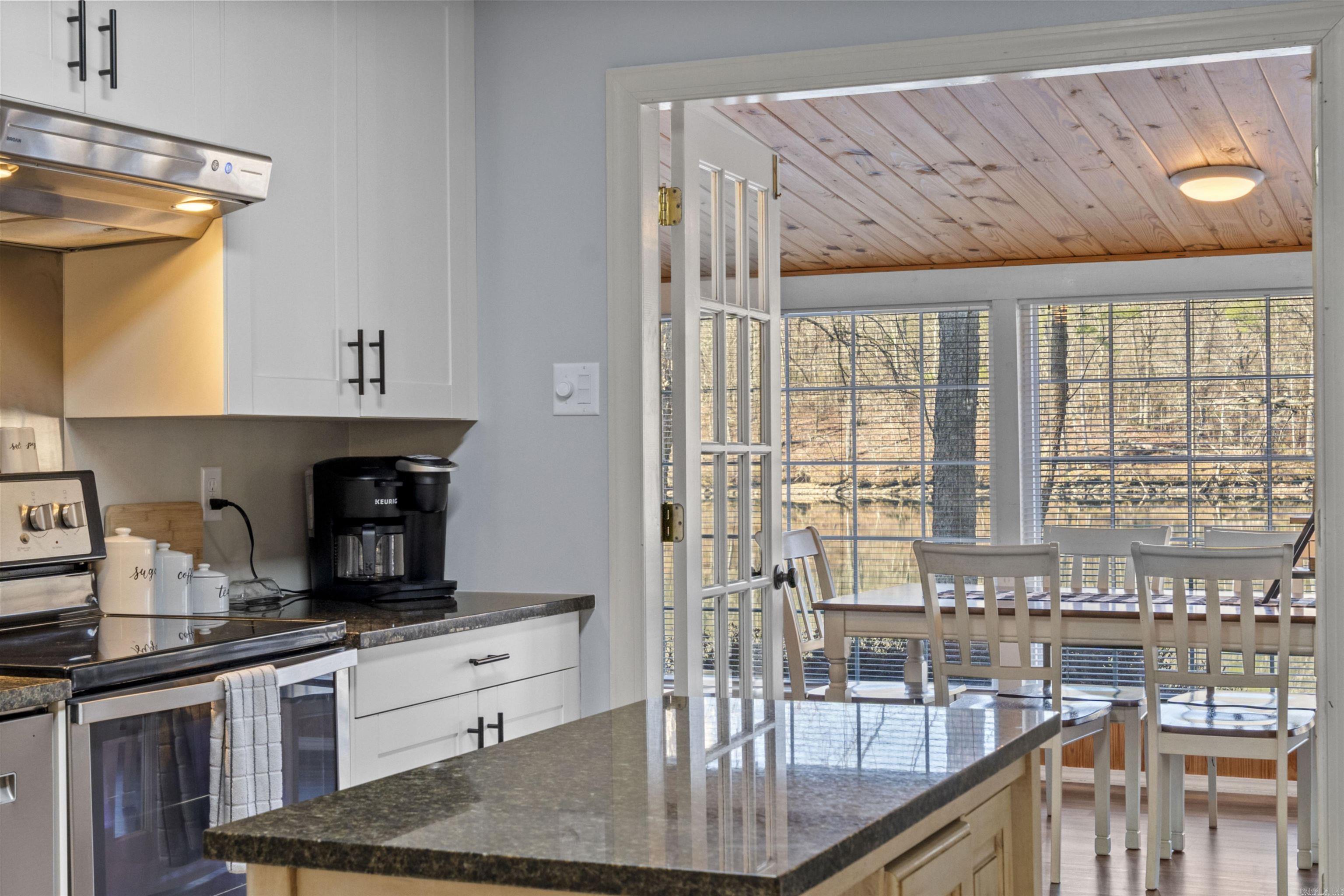 1722  Treasure Isle Rd  Hot Springs, AR