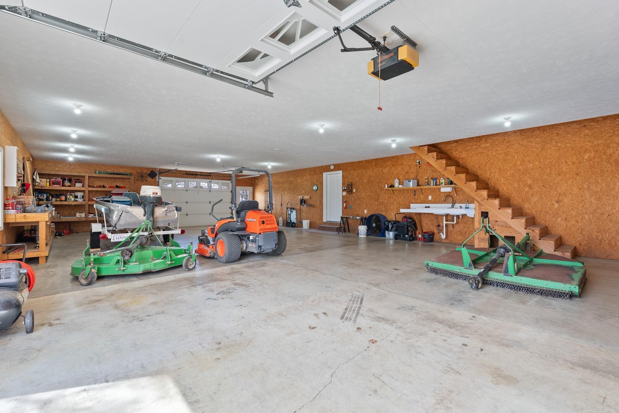 332  Hunter Ridge  Bee Branch, AR