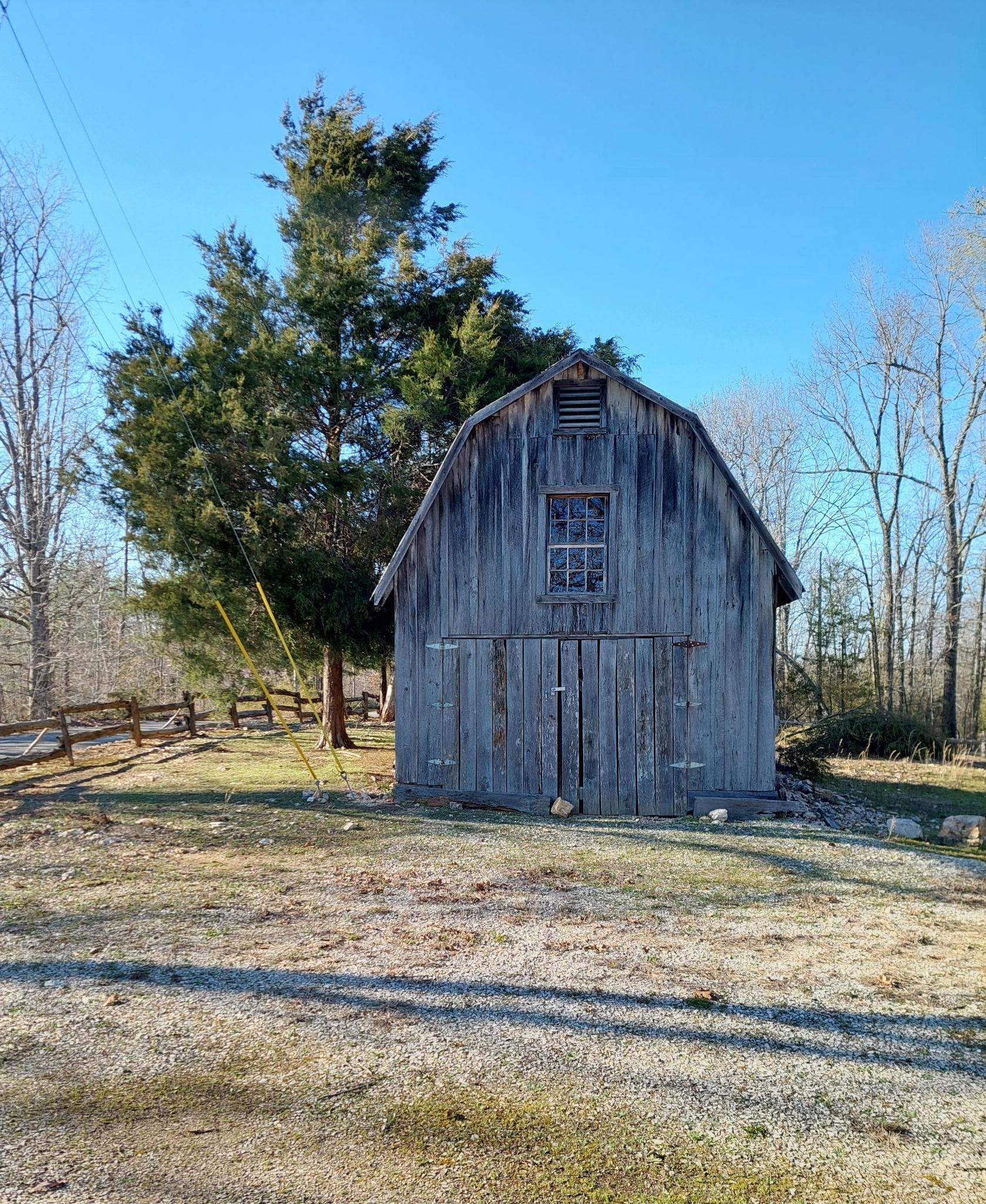 302 E Clayton  Hardy, AR