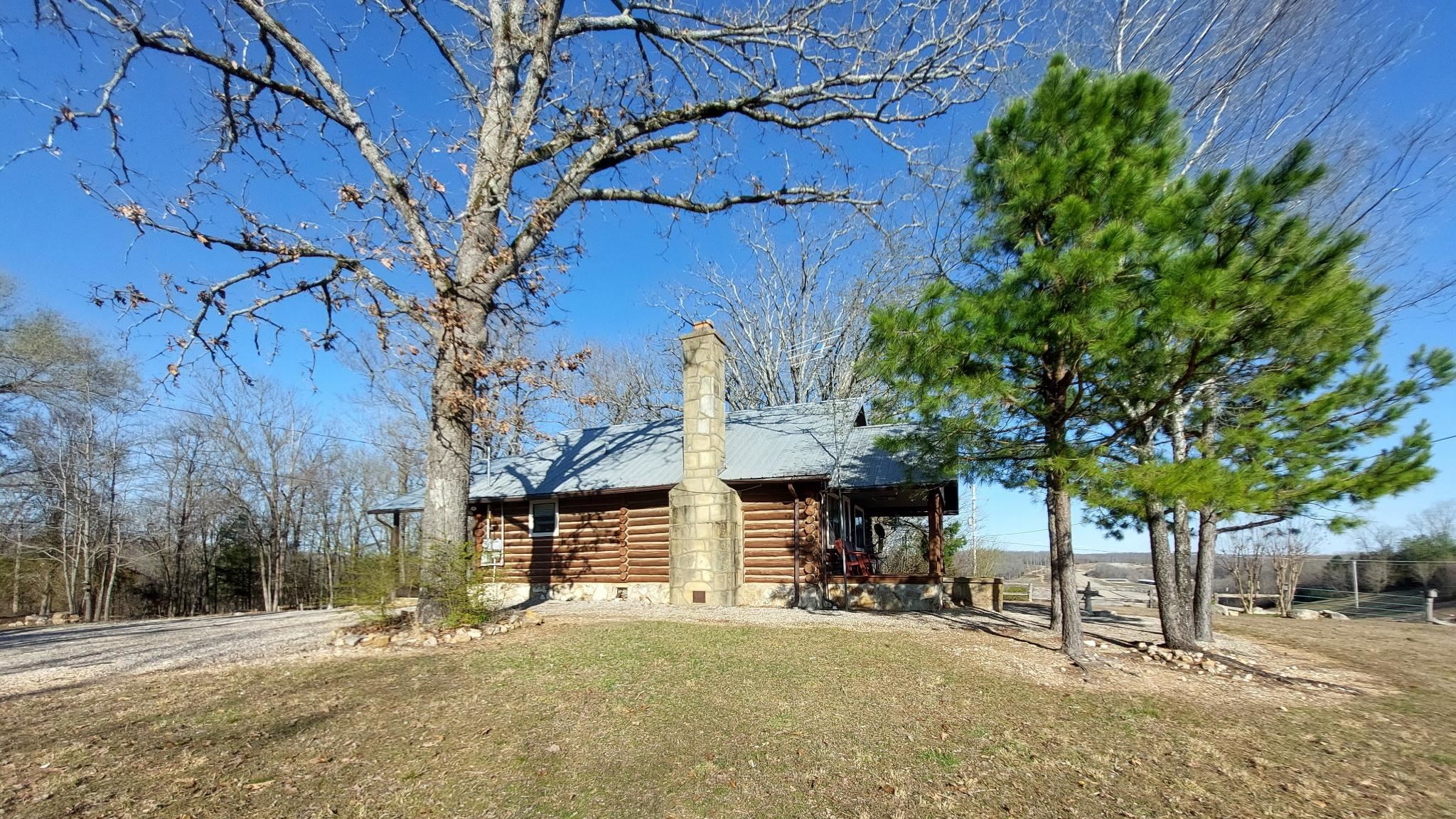 302 E Clayton  Hardy, AR