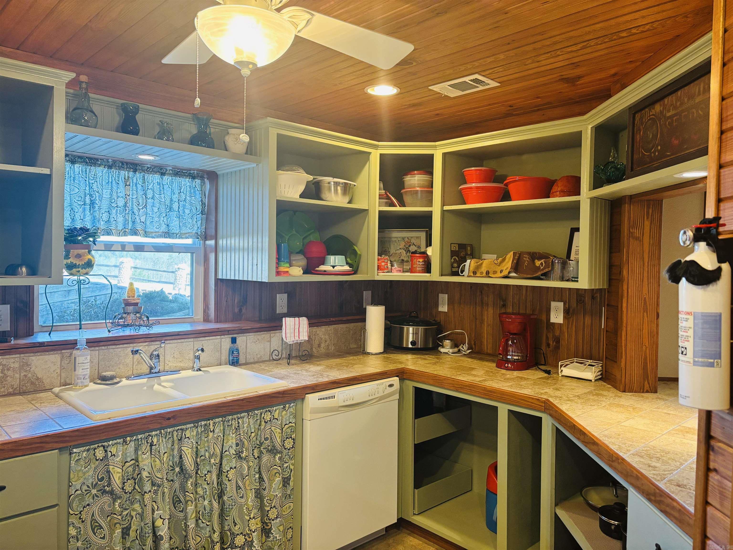 12898  14 W  Mountain View, AR