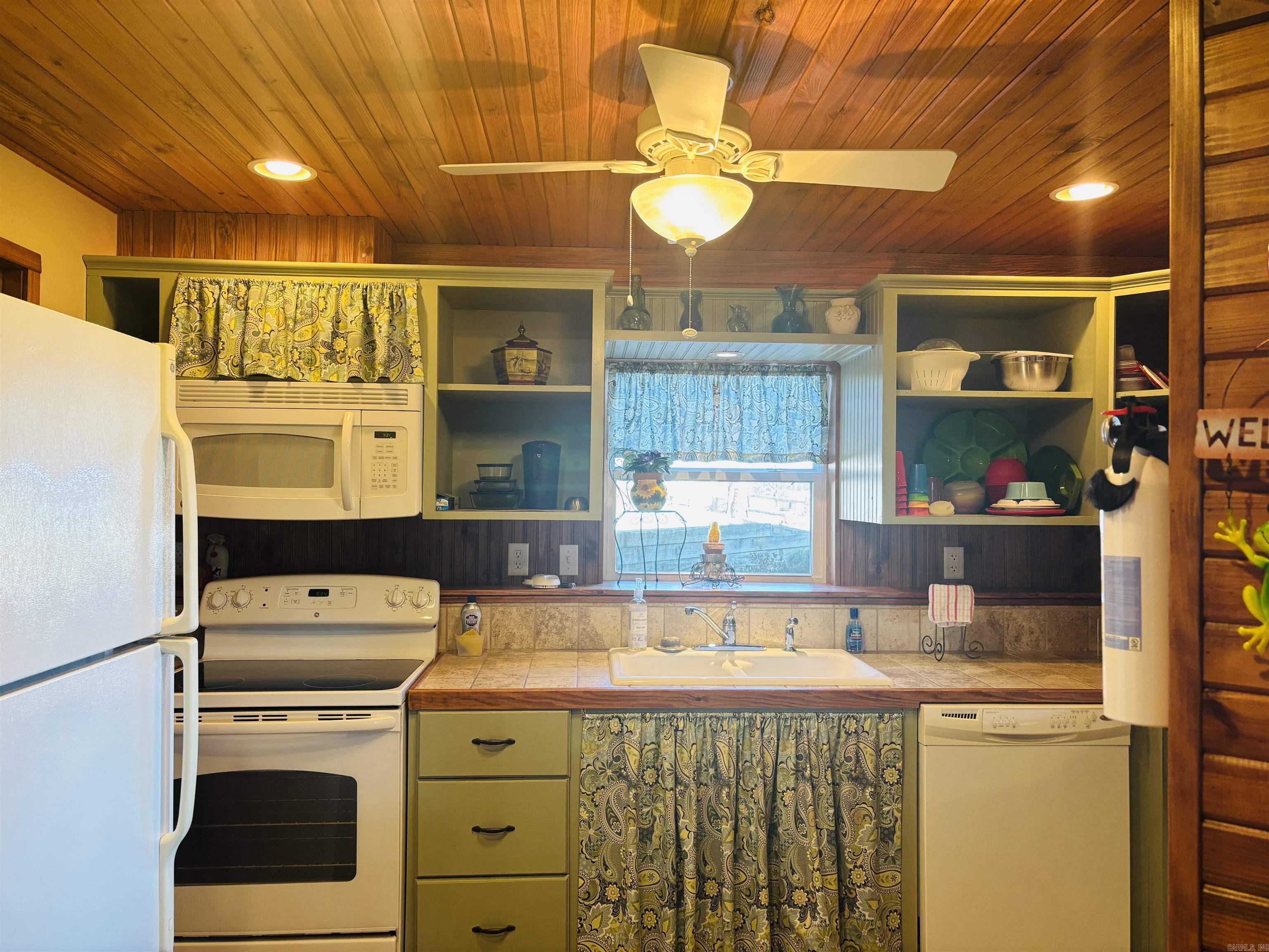 12898  14 W  Mountain View, AR