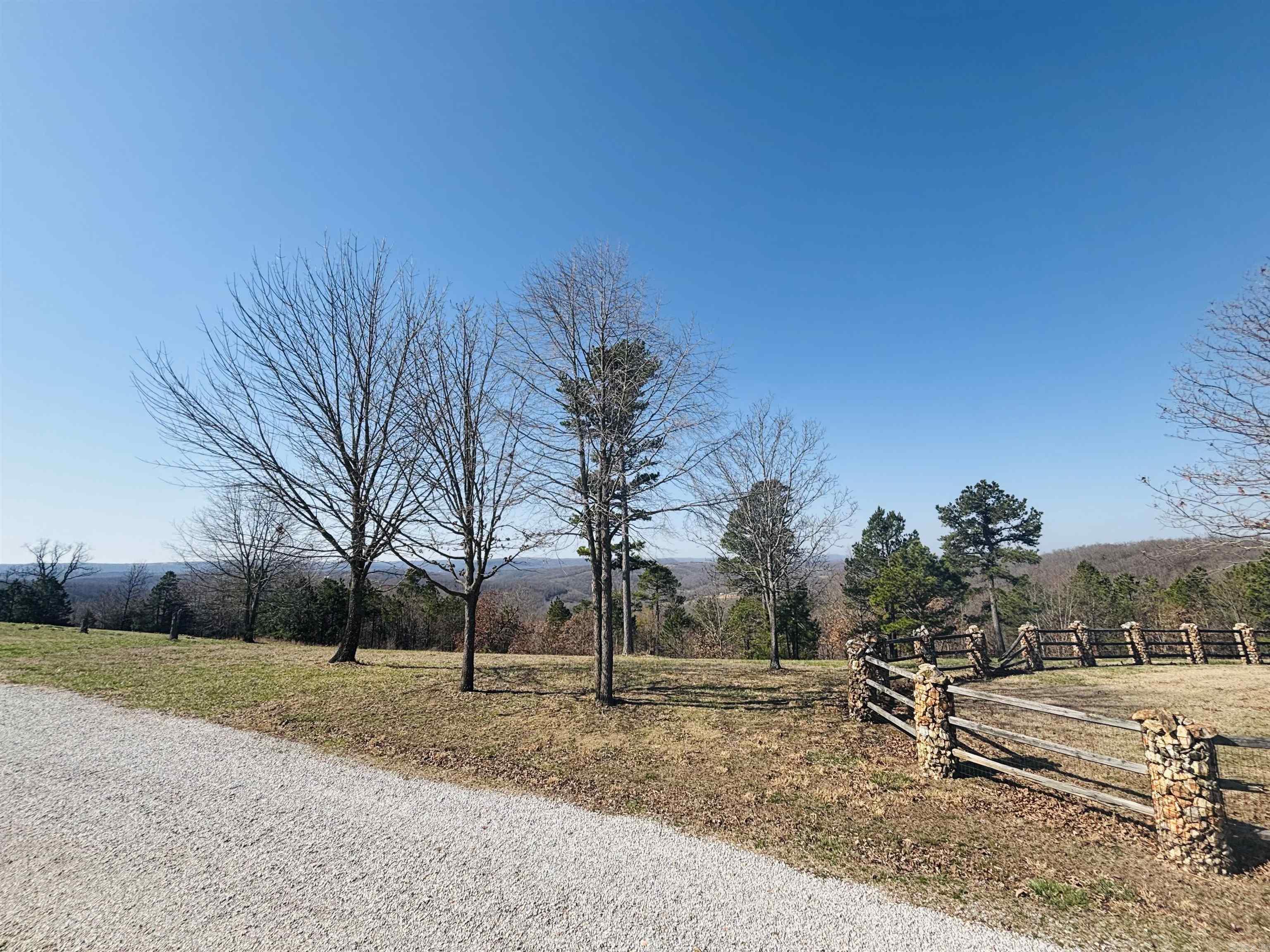 12898  14 W  Mountain View, AR