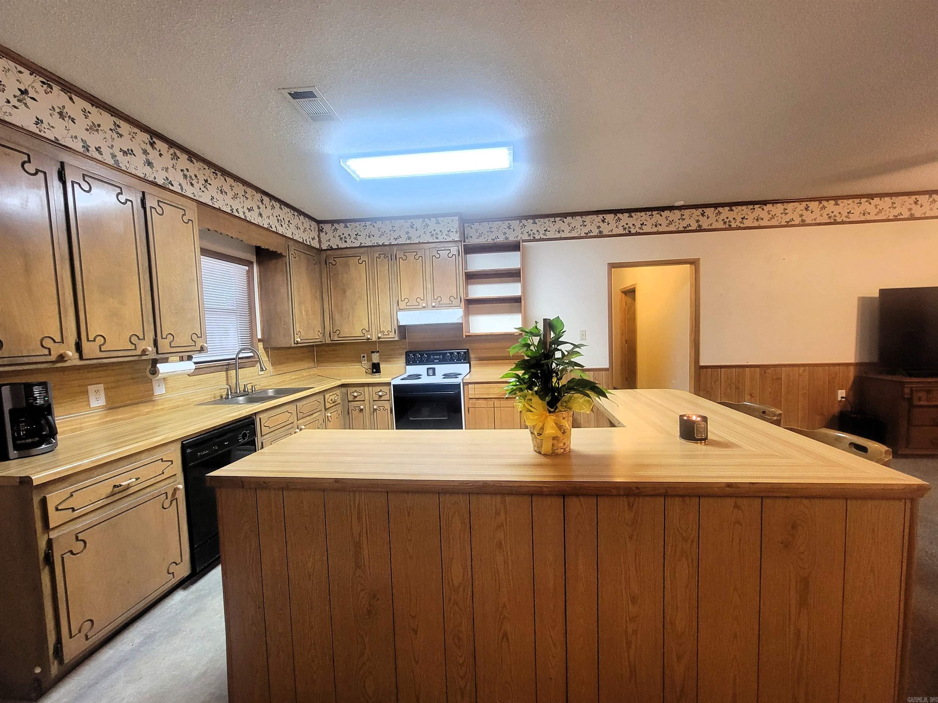 6901  Camden Cutoff  Pine Bluff, AR