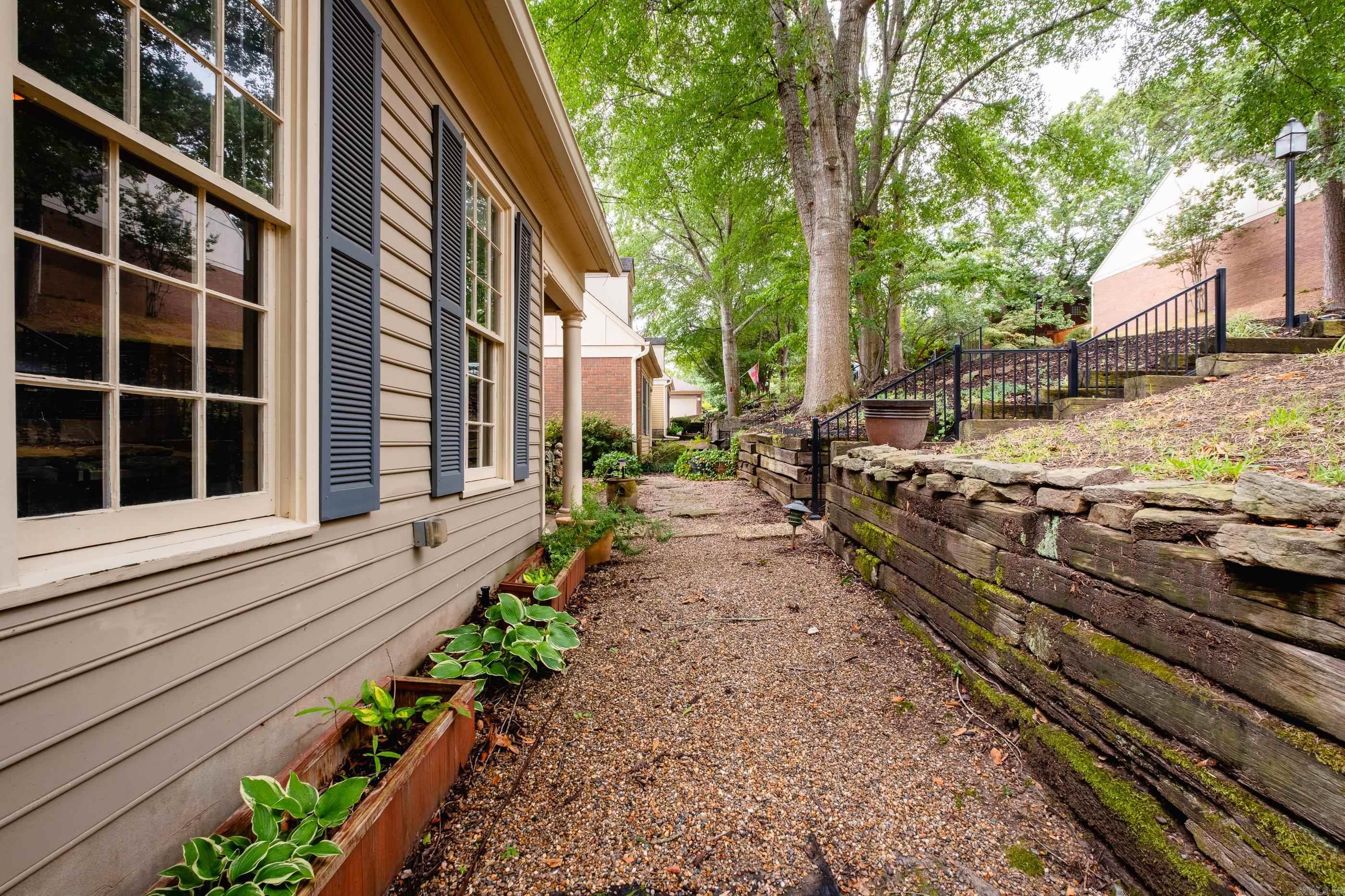 47  Windsor  Little Rock, AR