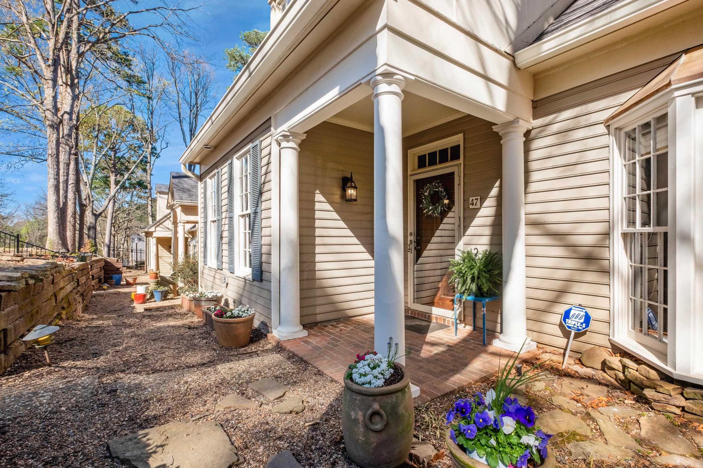 47  Windsor  Little Rock, AR