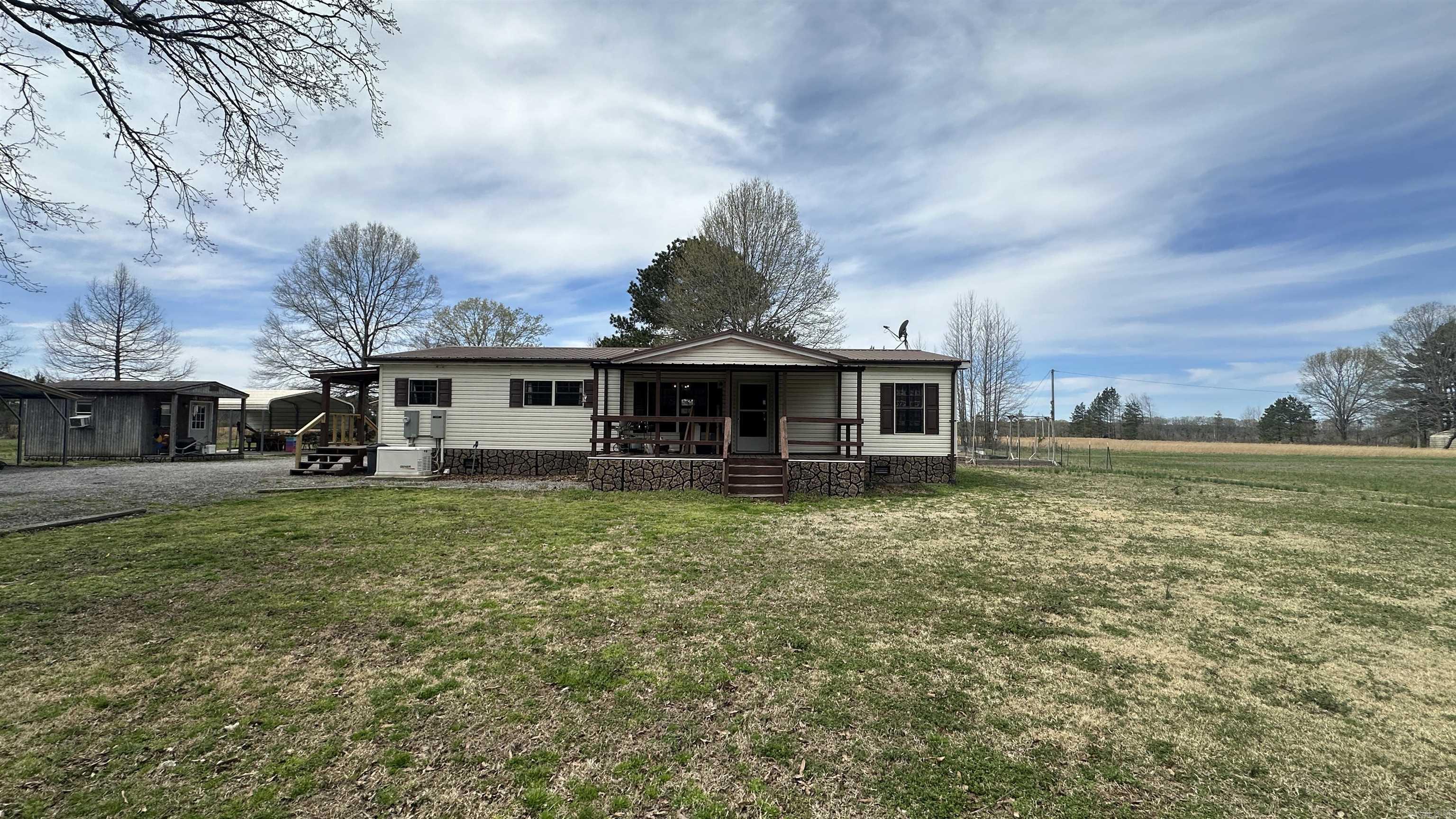 632  Hurricane Lake Rd.  Bald Knob, AR