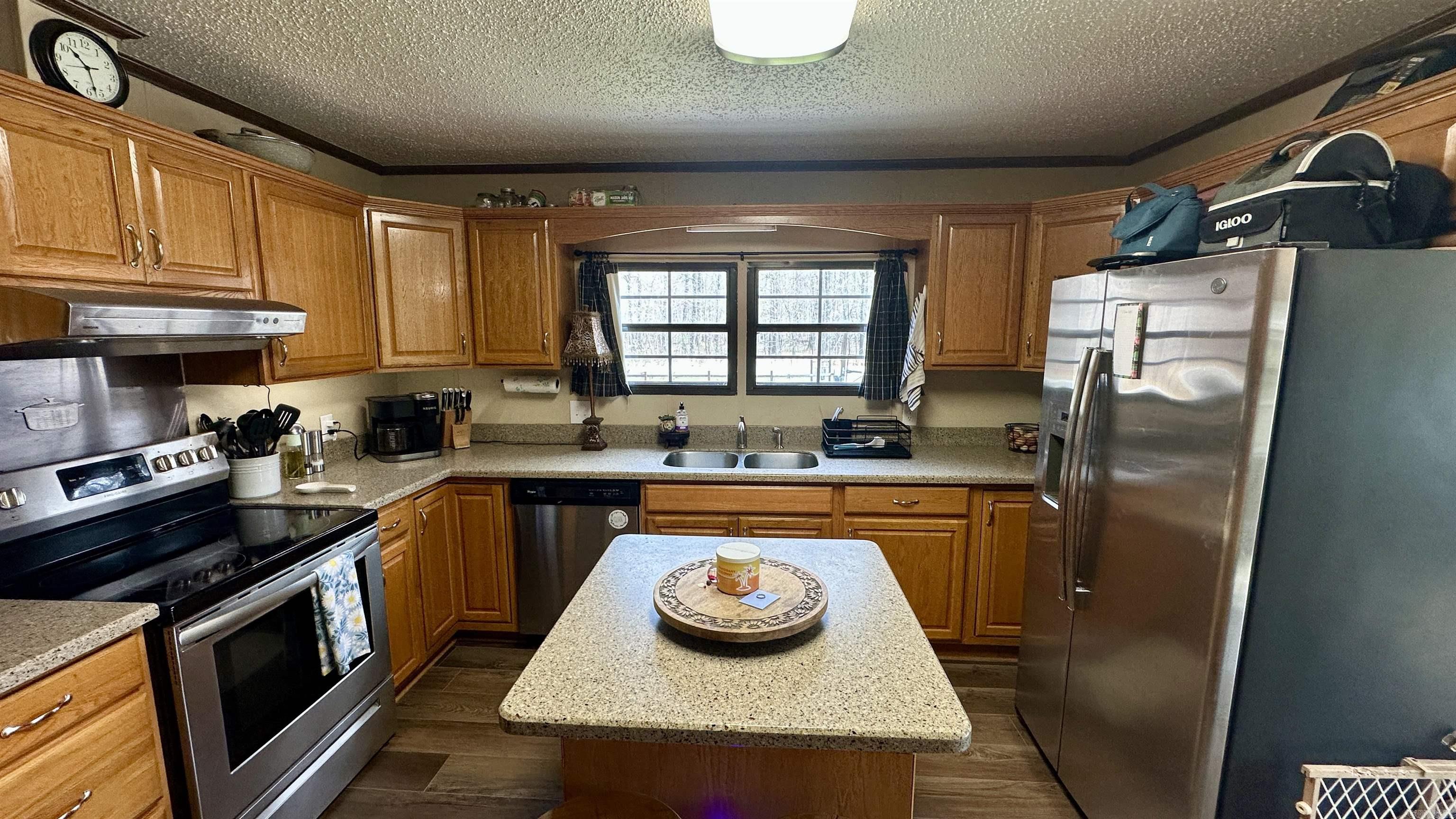632  Hurricane Lake Rd.  Bald Knob, AR