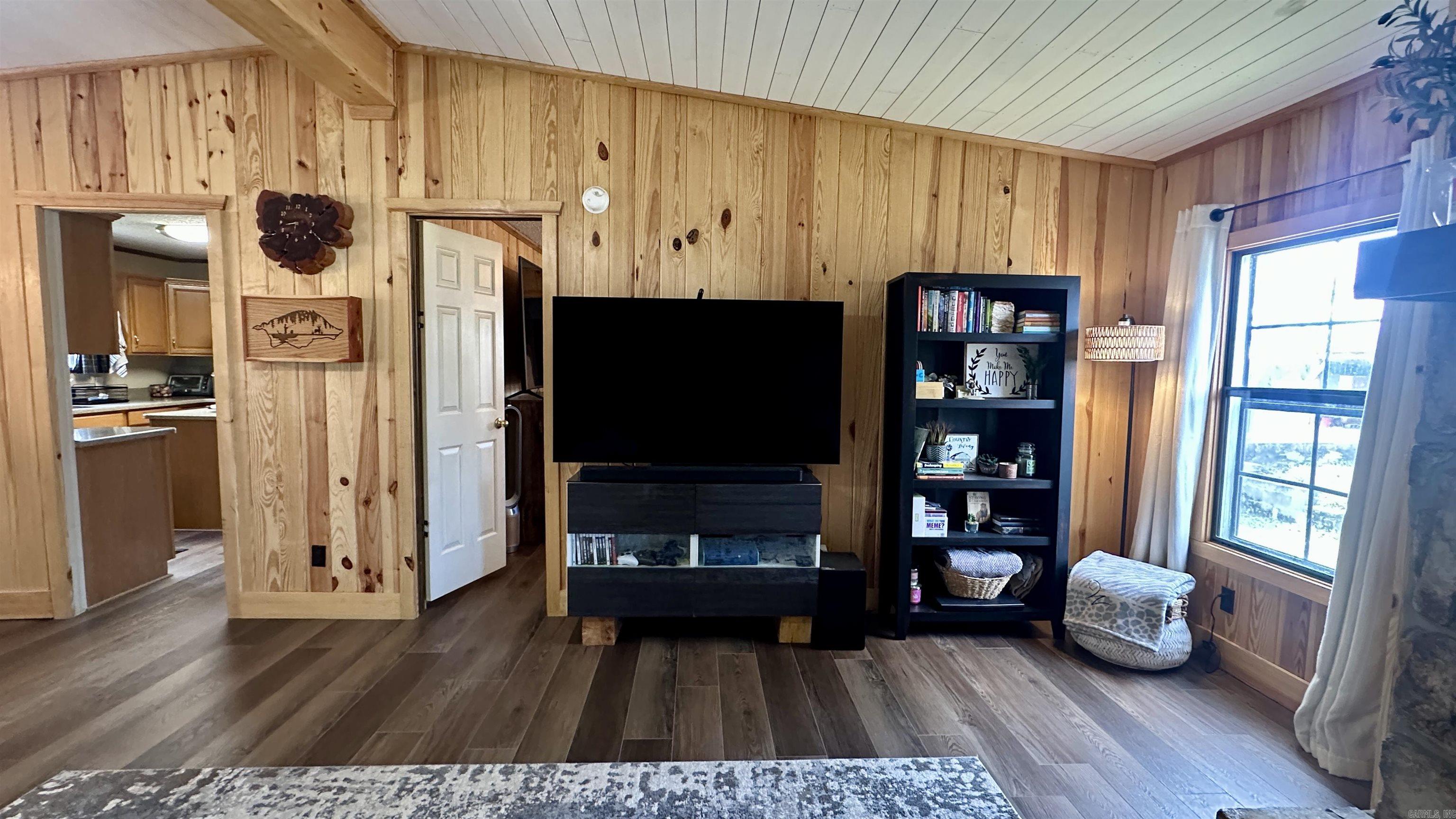 632  Hurricane Lake Rd.  Bald Knob, AR