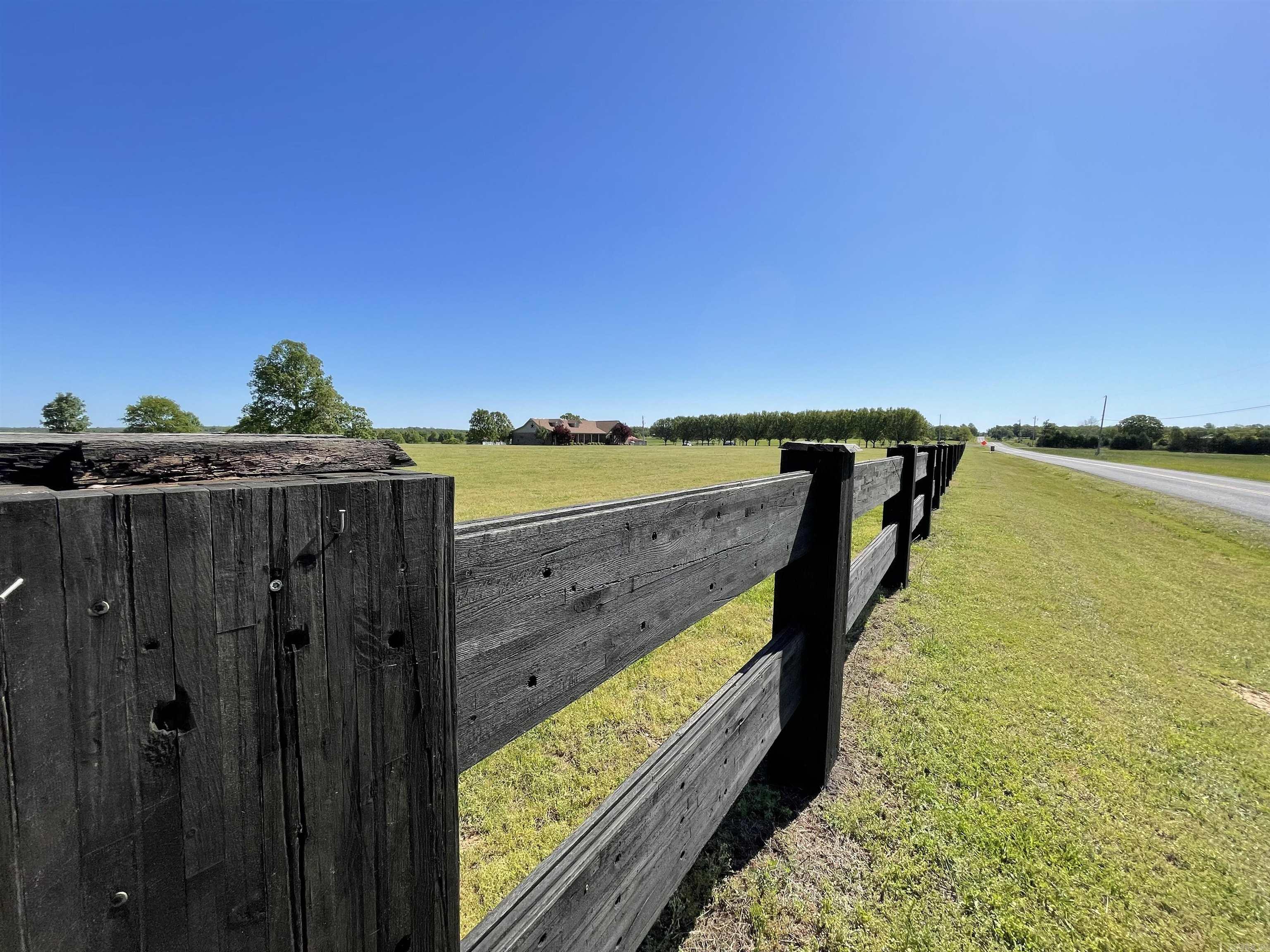 571  Honeysuckle Road  Bald Knob, AR