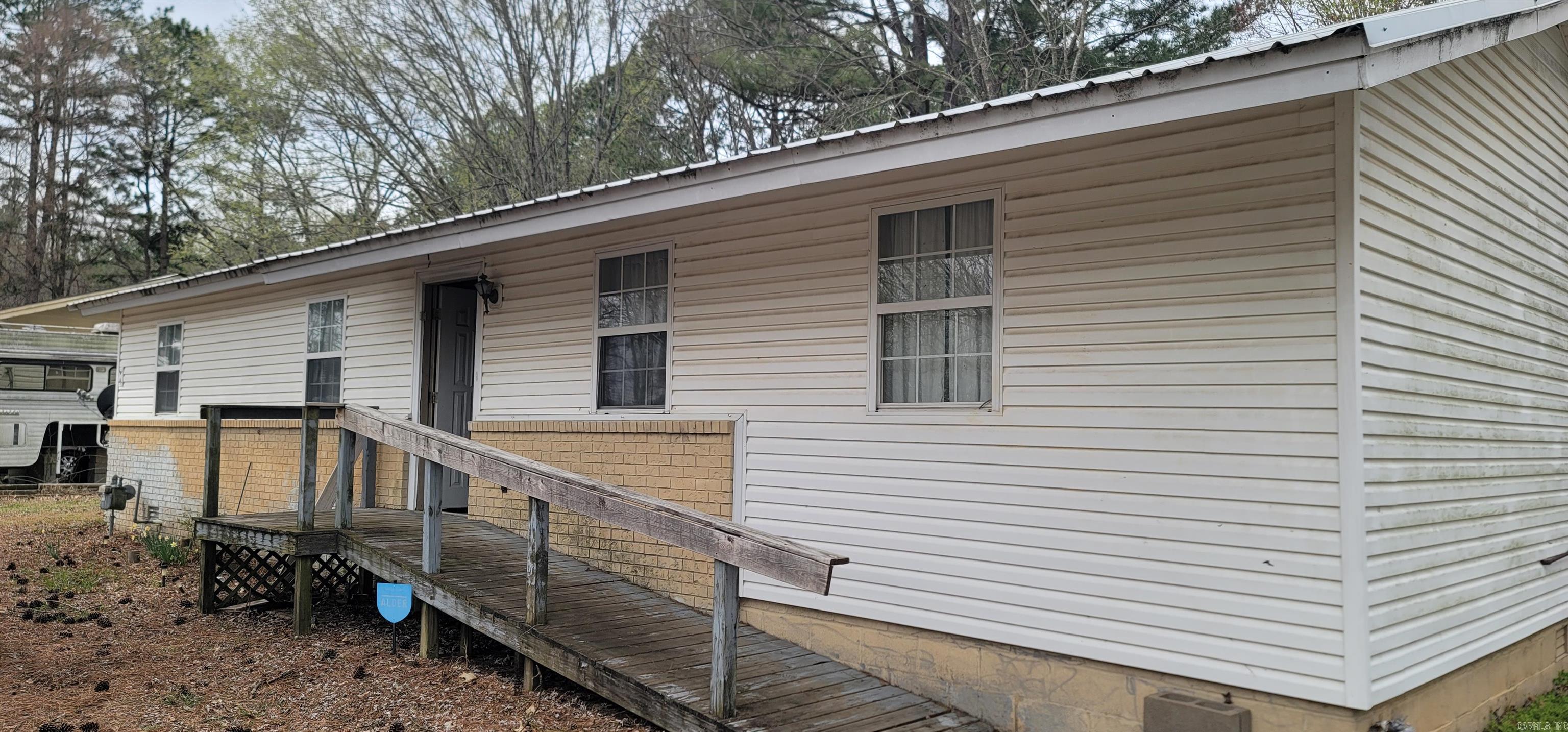 211  Mckee St  Pangburn, AR