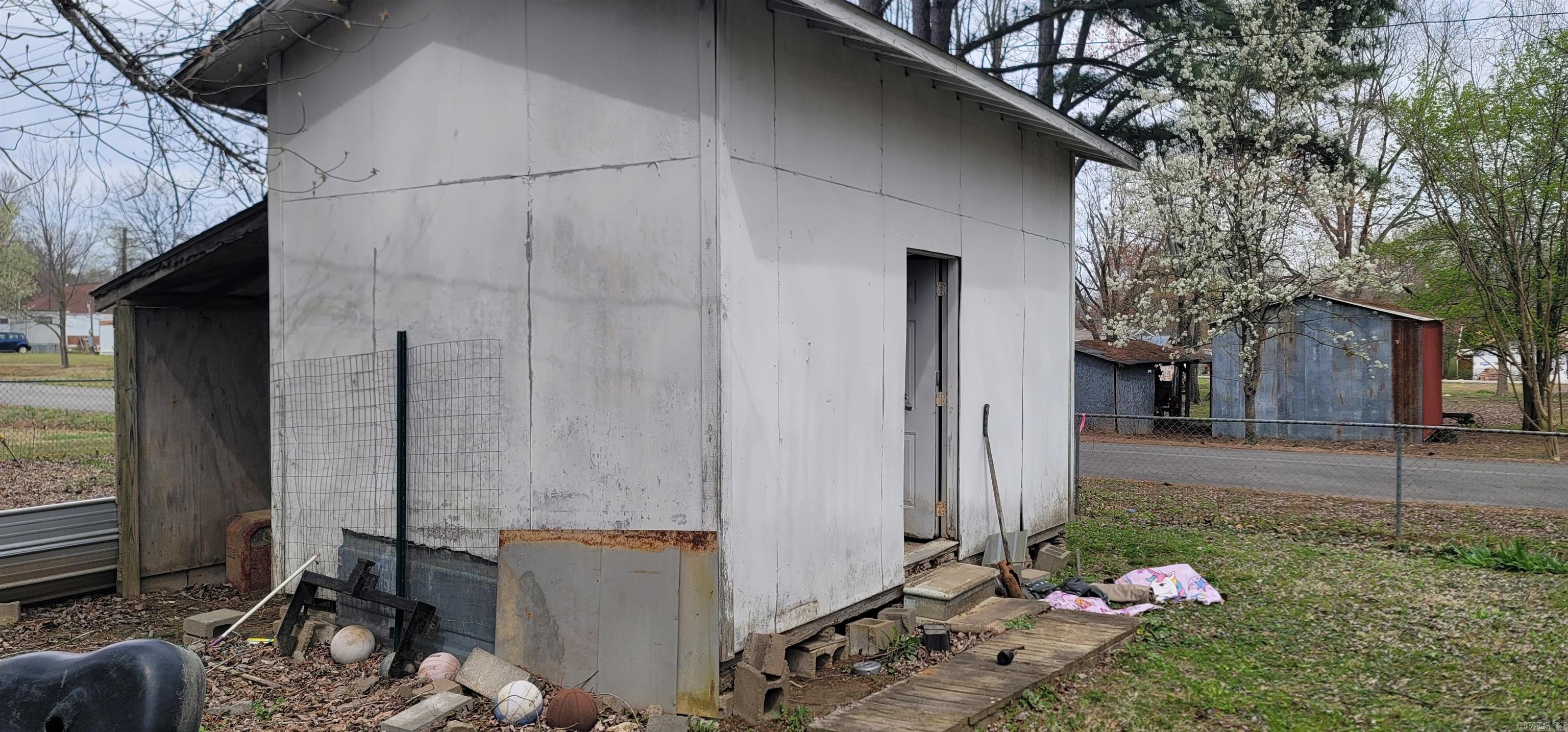 211  Mckee St  Pangburn, AR