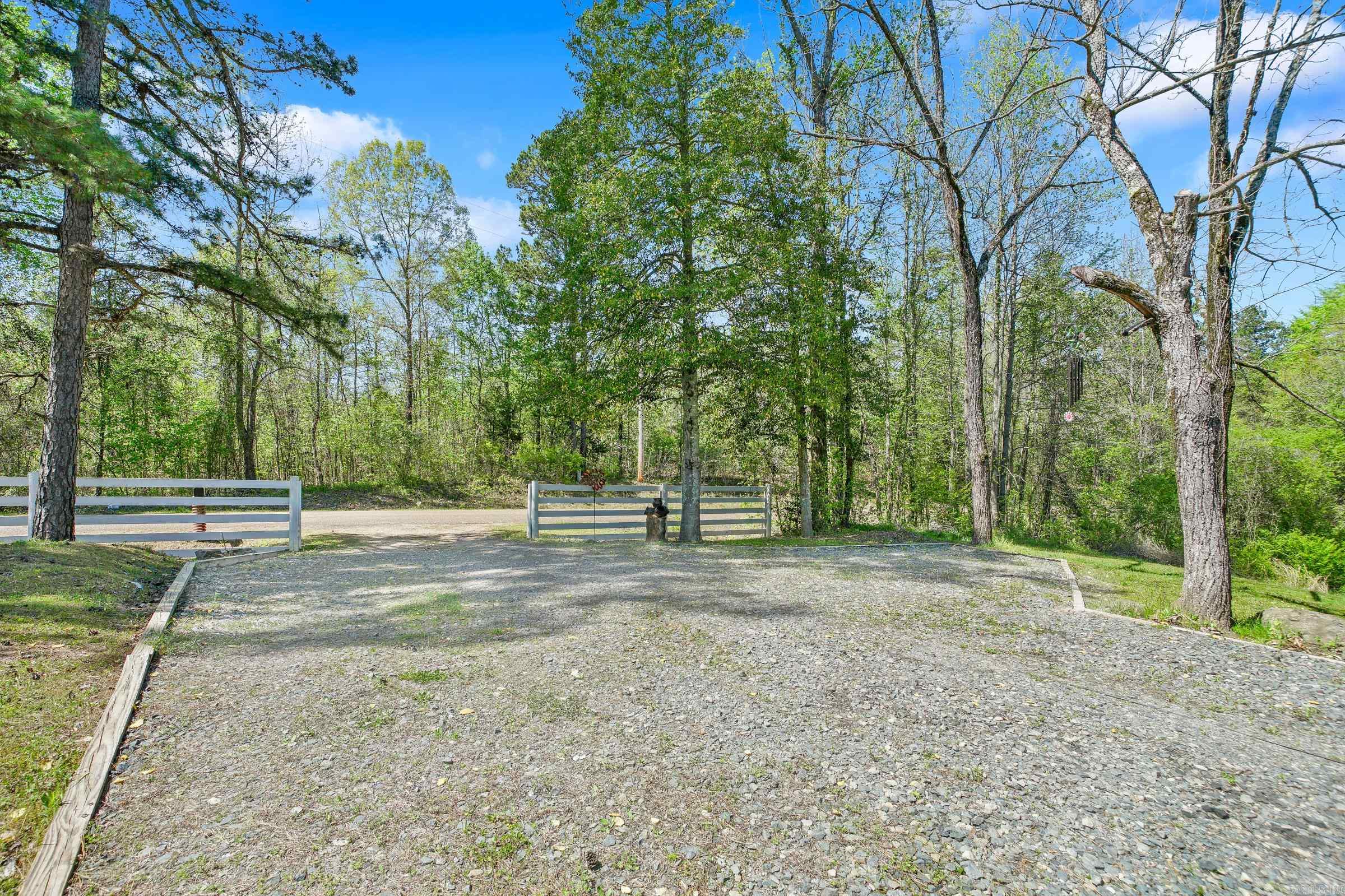 355  Mt Pleasant  De Queen, AR