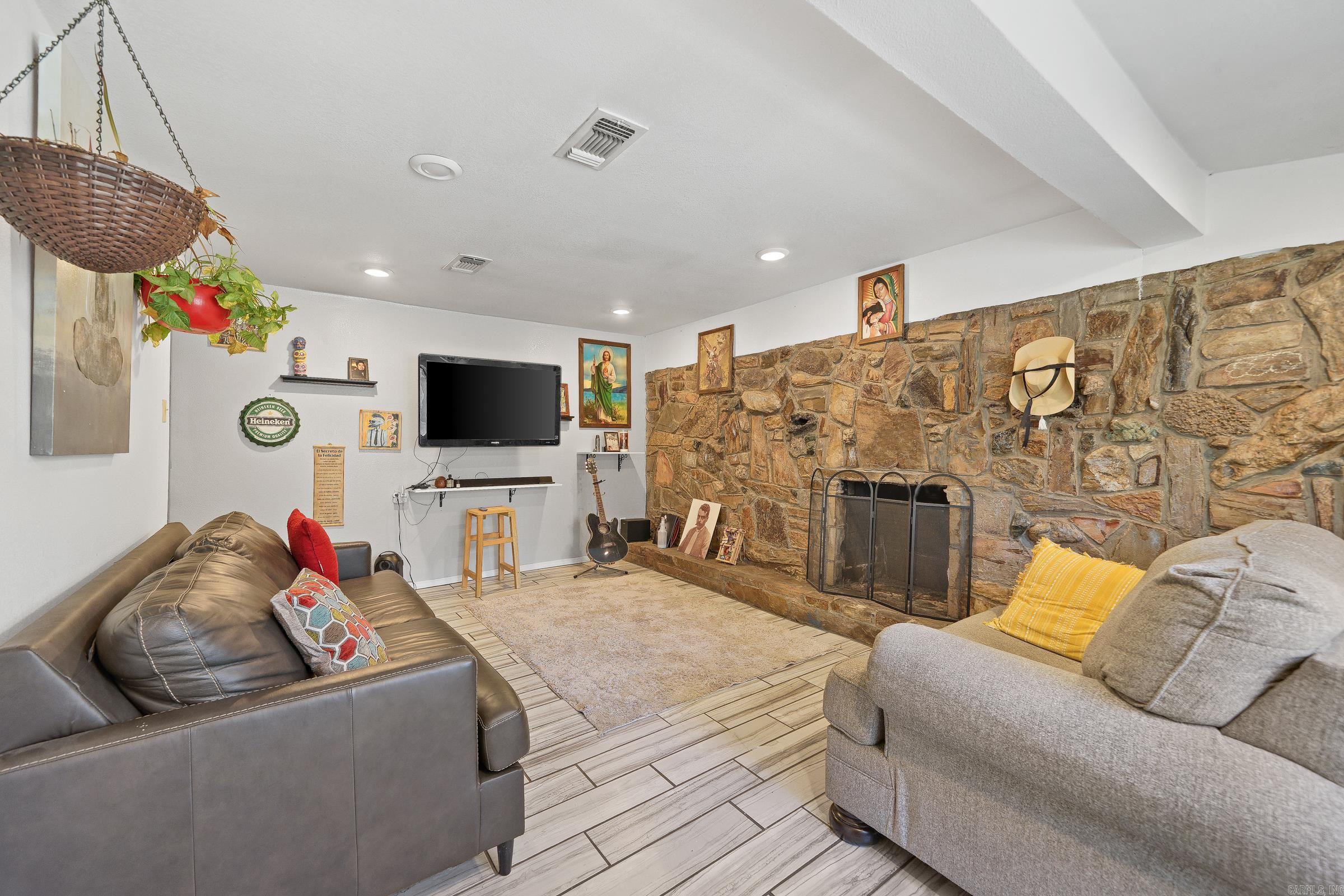 355  Mt Pleasant  De Queen, AR