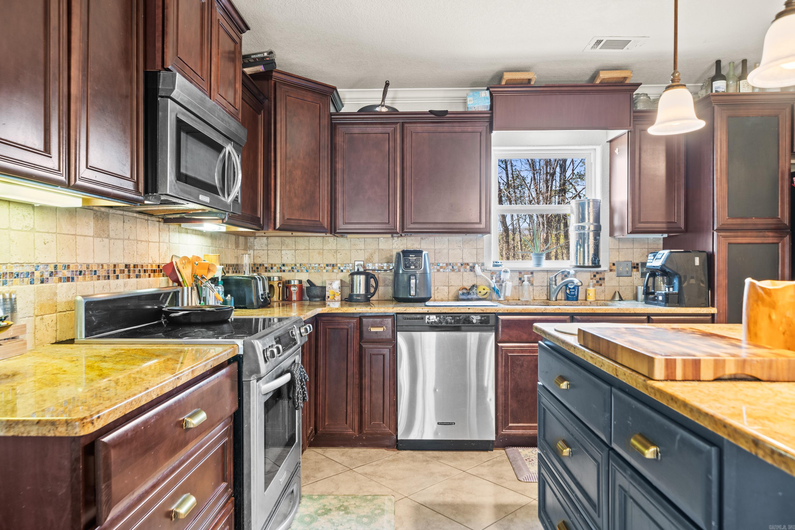 131  Dollie  Hot Springs, AR