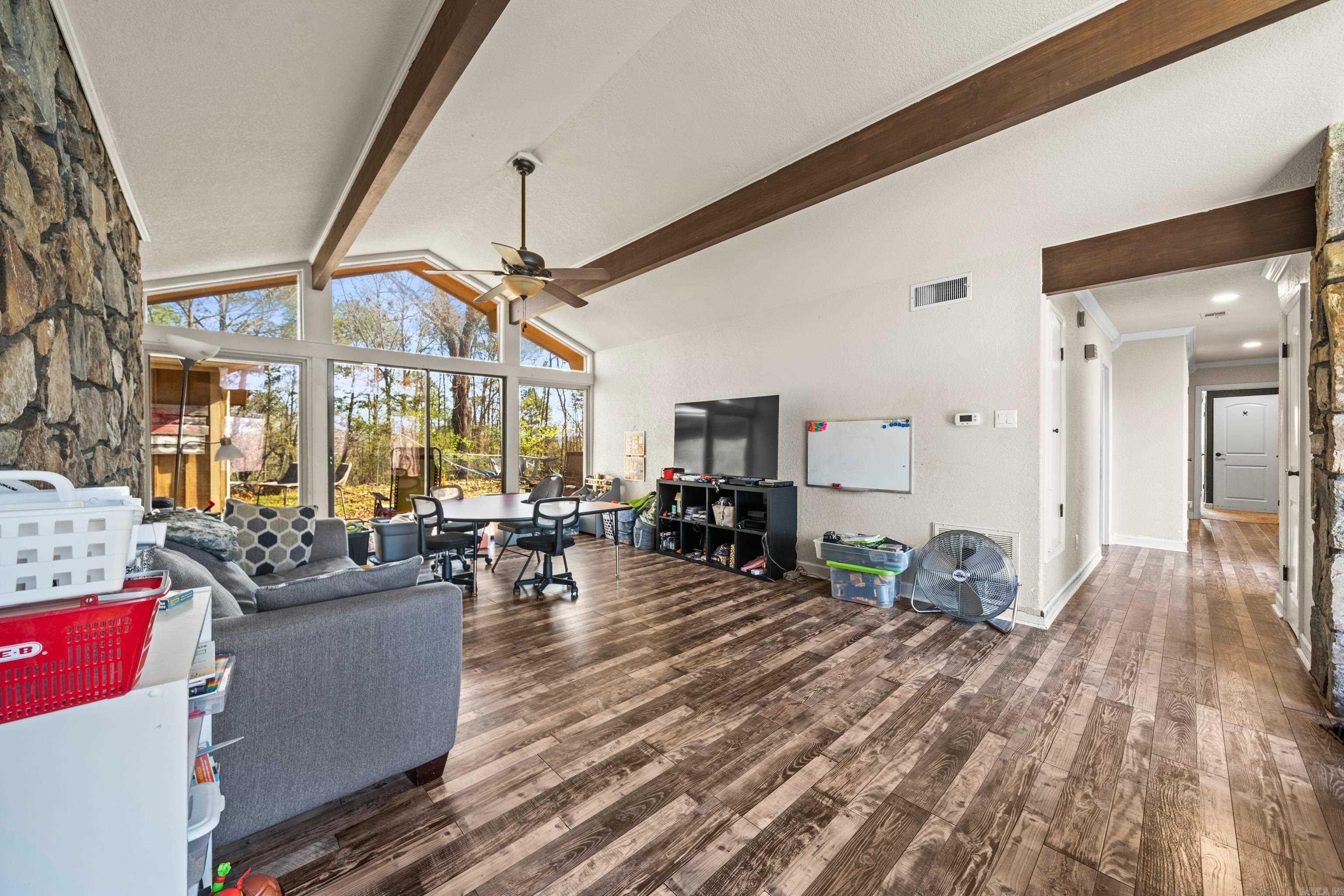 131  Dollie  Hot Springs, AR