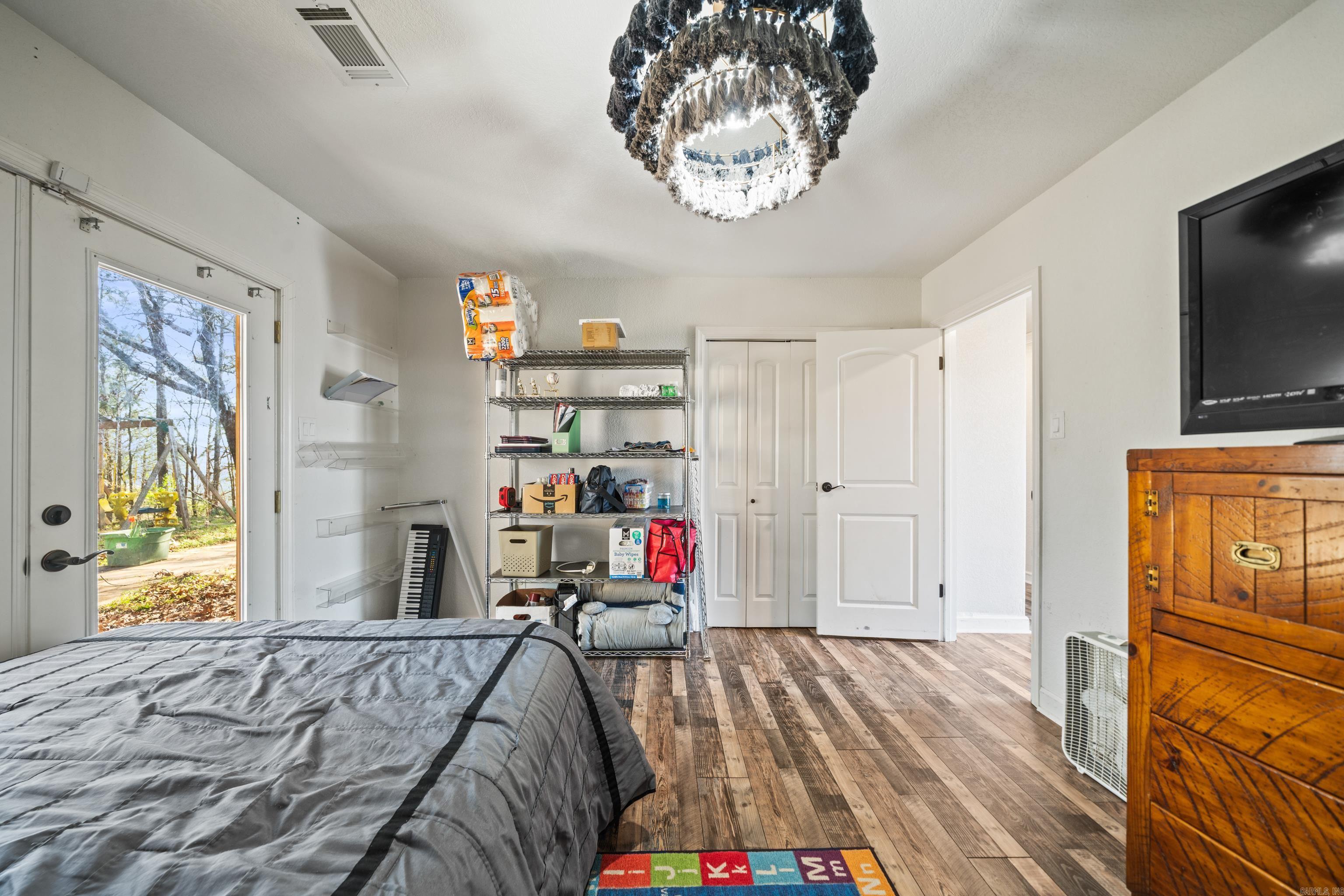 131  Dollie  Hot Springs, AR