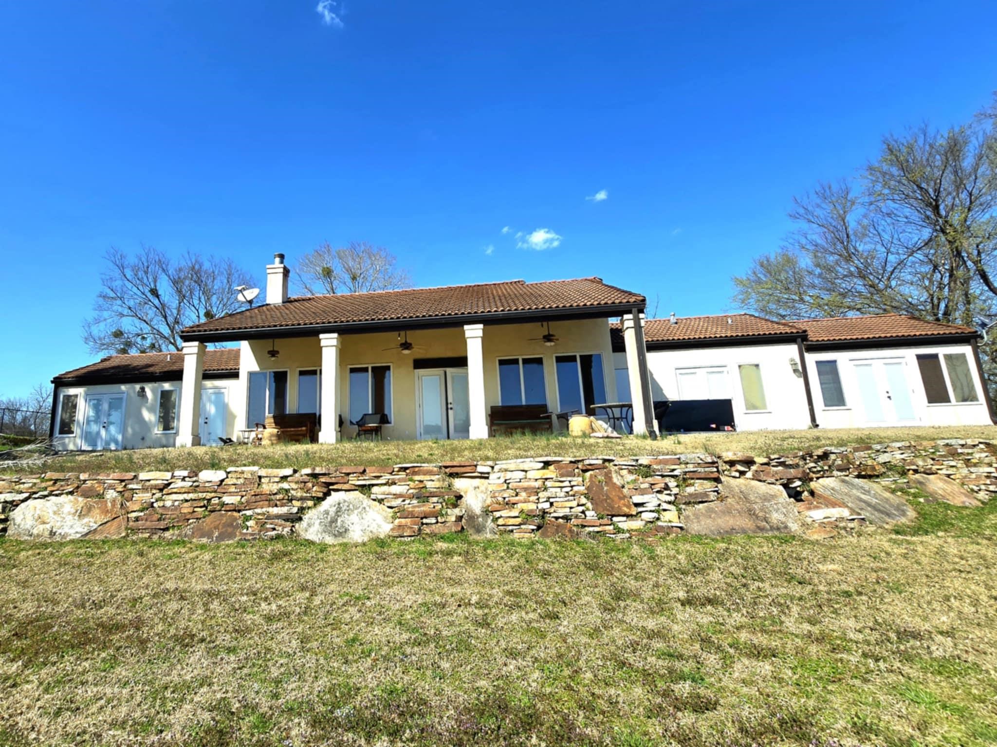 258  Chessman Ferry  Calico Rock, AR