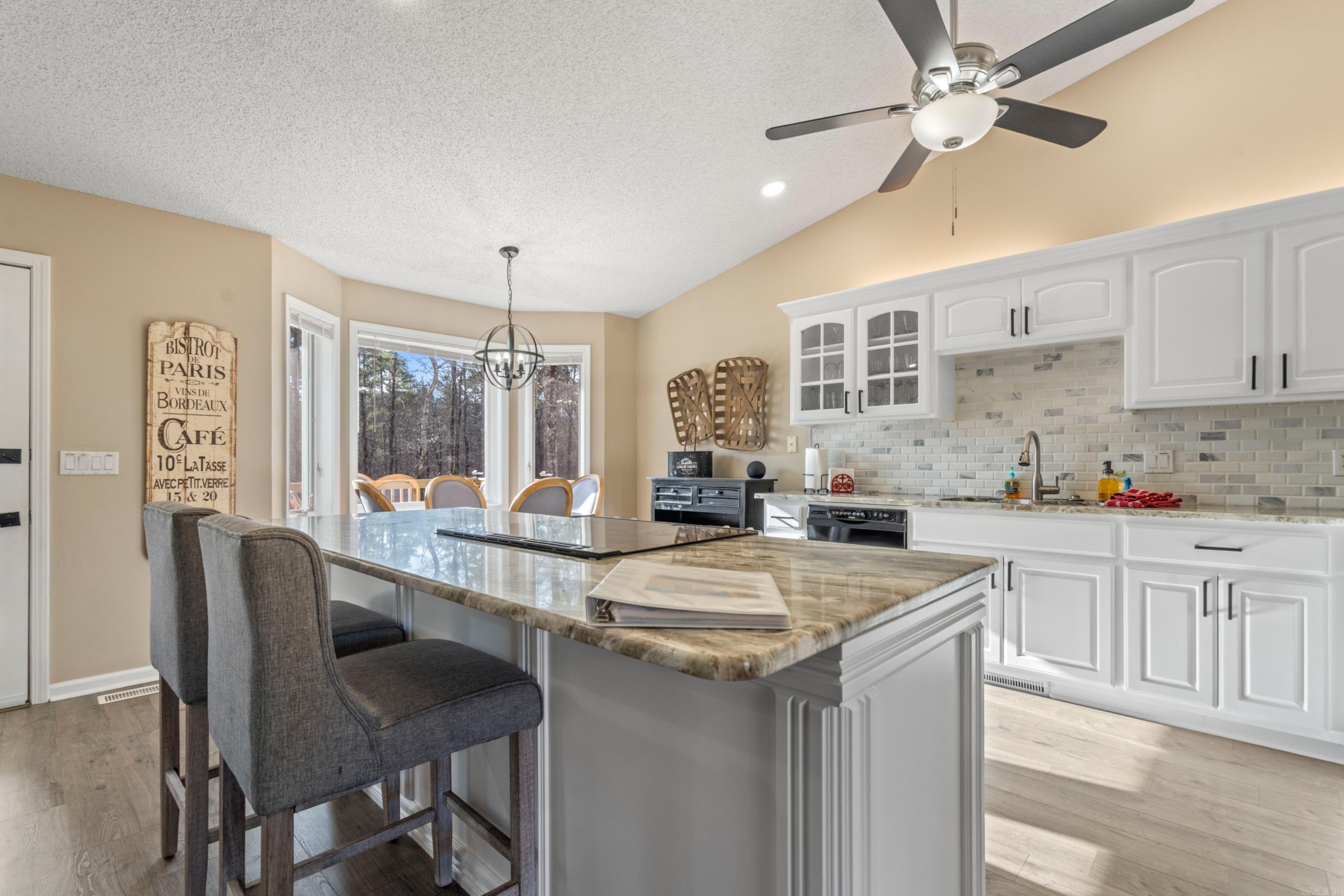 10 Rollo Lane Hot Springs Village, AR 71909