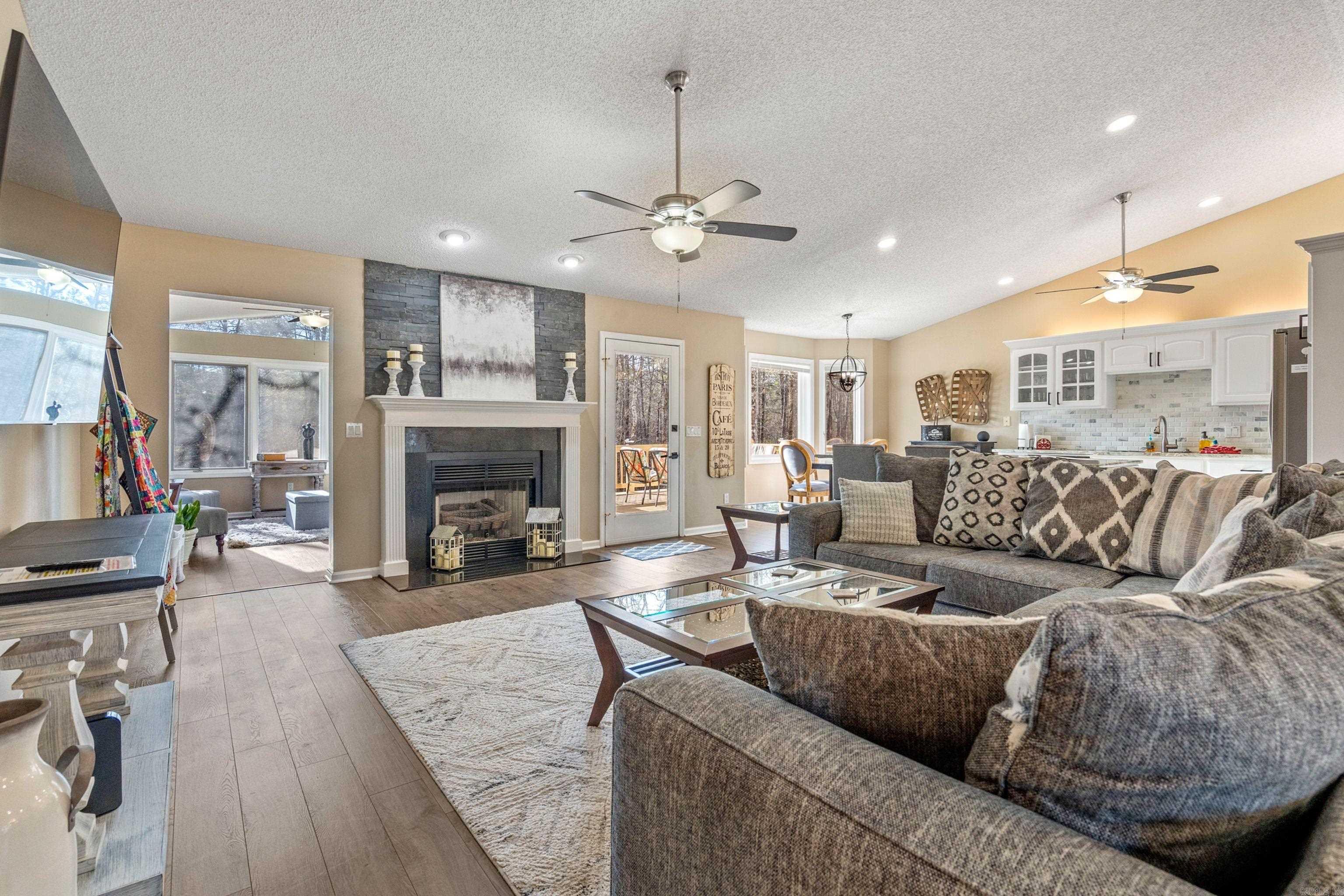 10 Rollo Lane Hot Springs Village, AR 71909