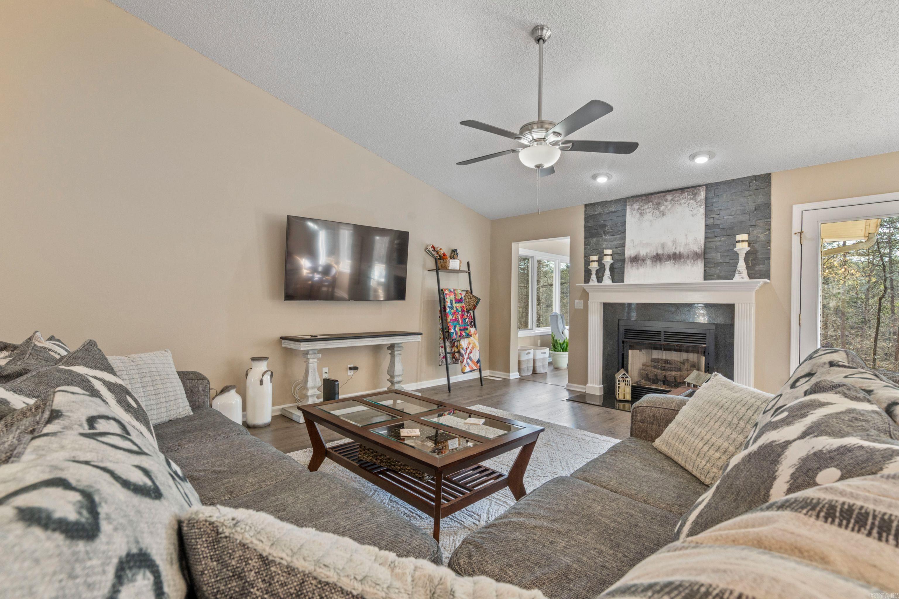 10 Rollo Lane Hot Springs Village, AR 71909