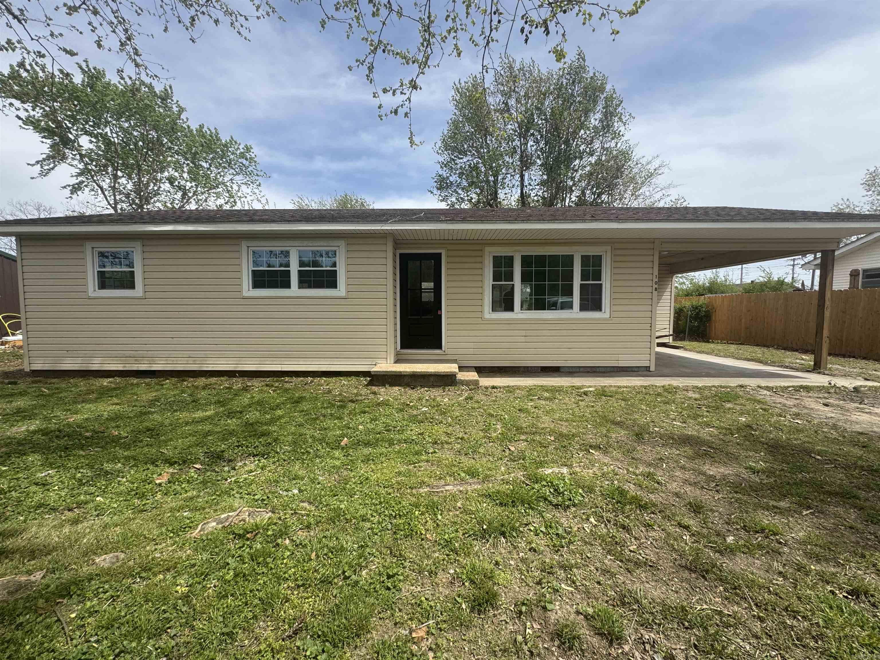 108  Arnold Rd  Corning, AR