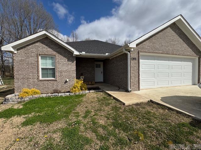 1203  William Hall Dr  Paragould, AR