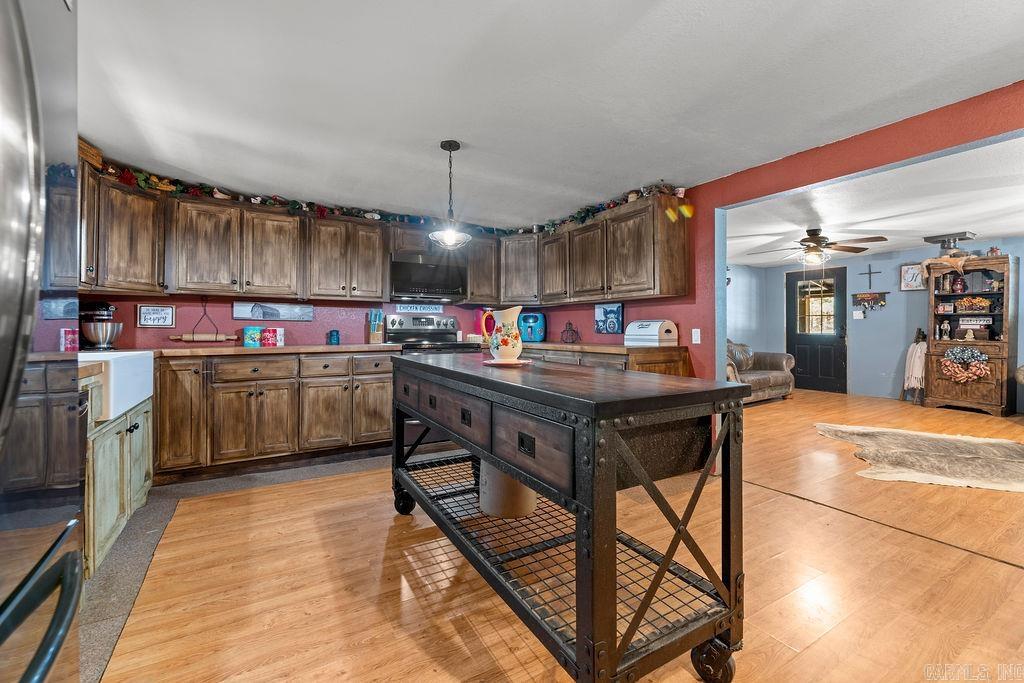 344  Rockwood Ln  Clinton, AR