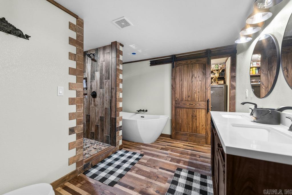 344  Rockwood Ln  Clinton, AR