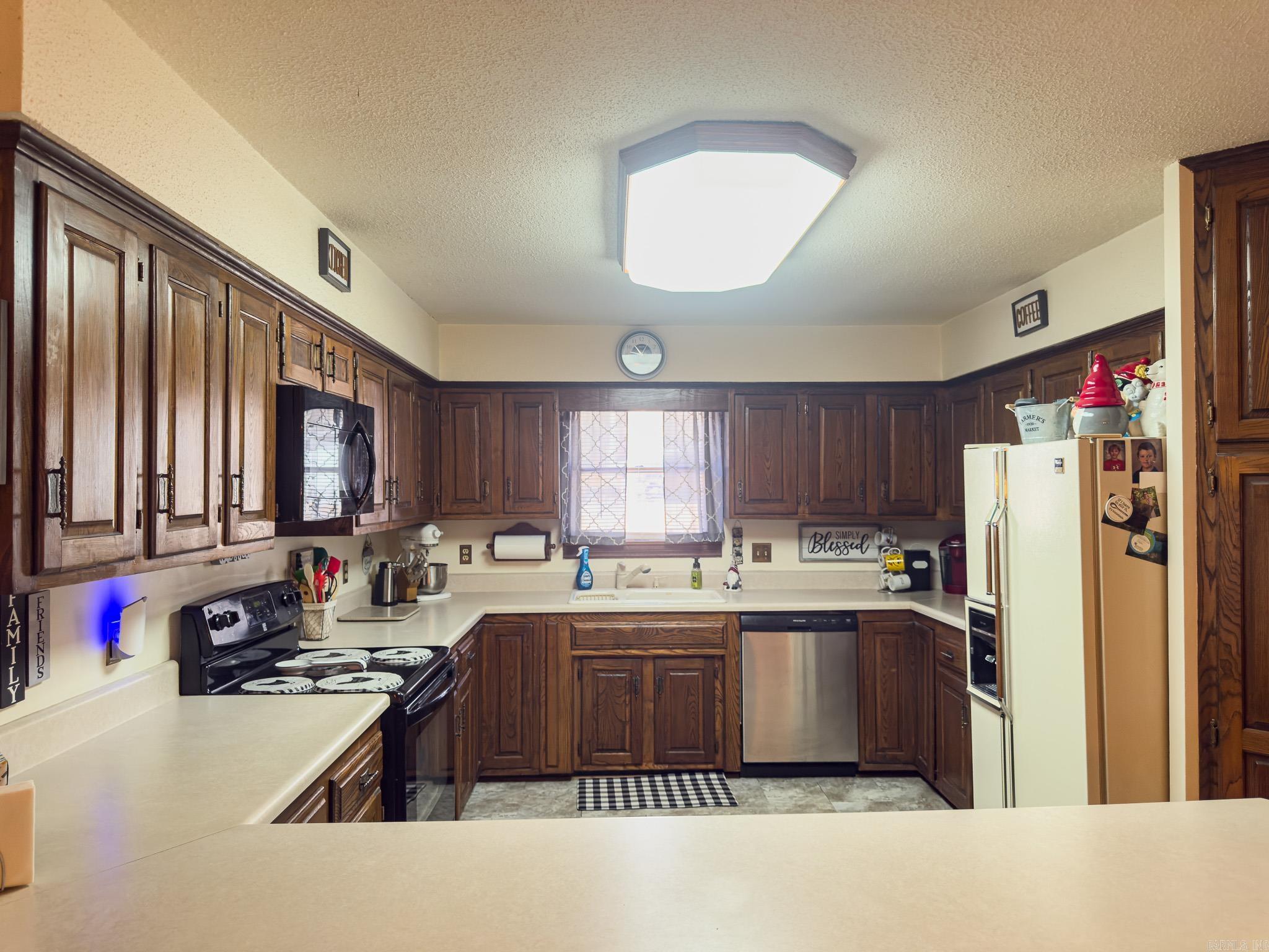 180  Pine Knot  Fairfield Bay, AR