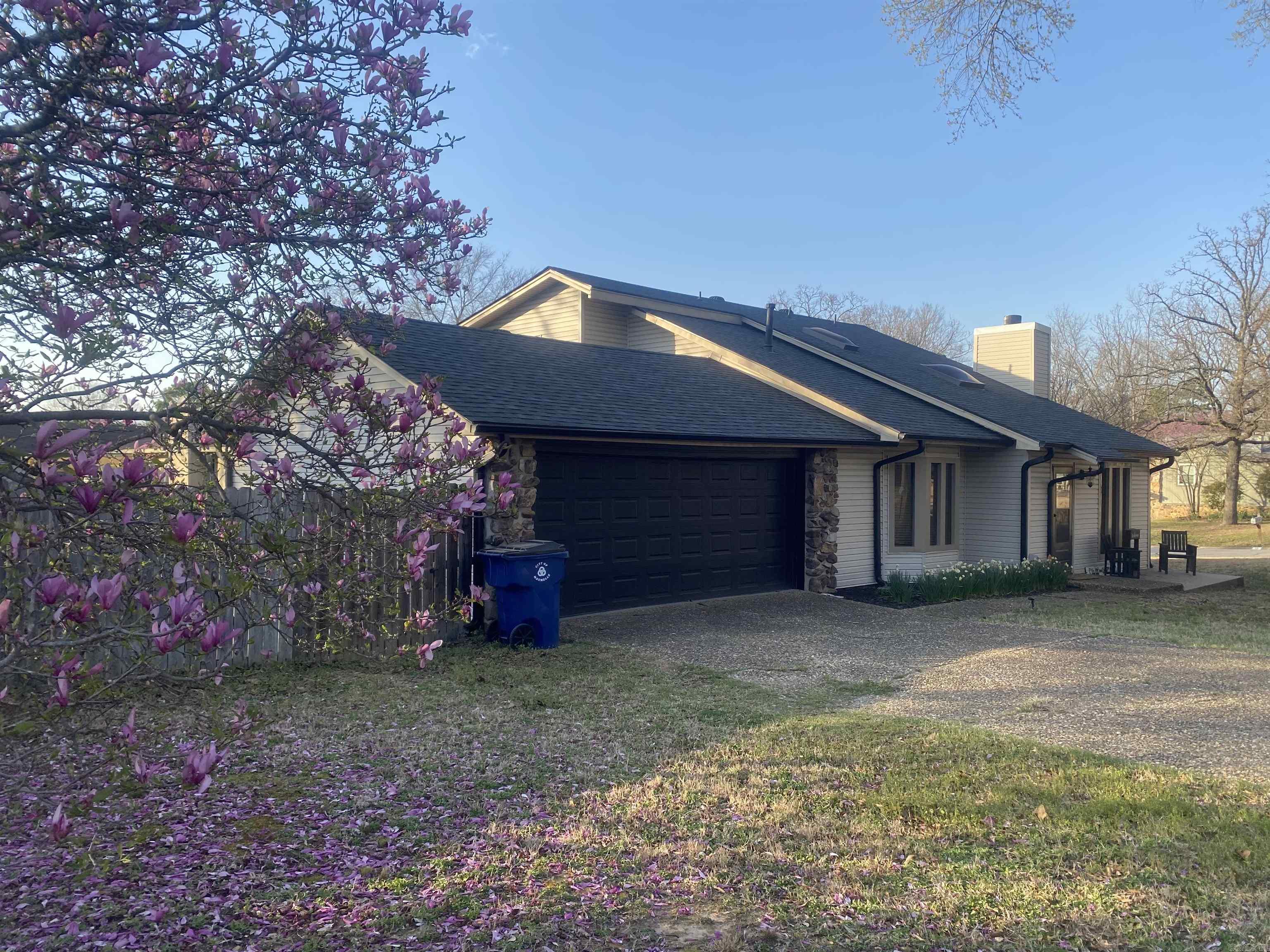 50  Prince Dr  Maumelle, AR