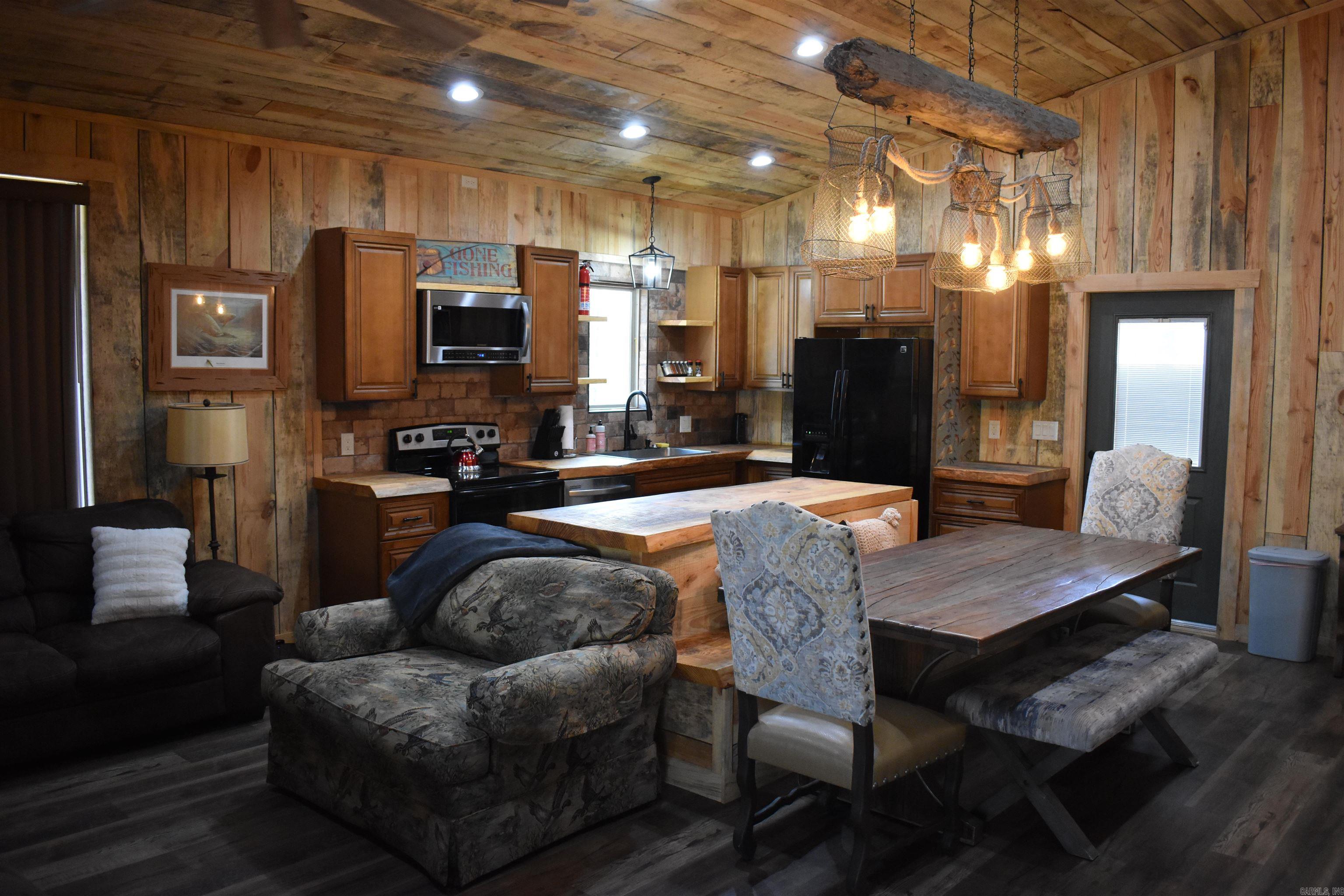 45  Rustic Way  Amity, AR