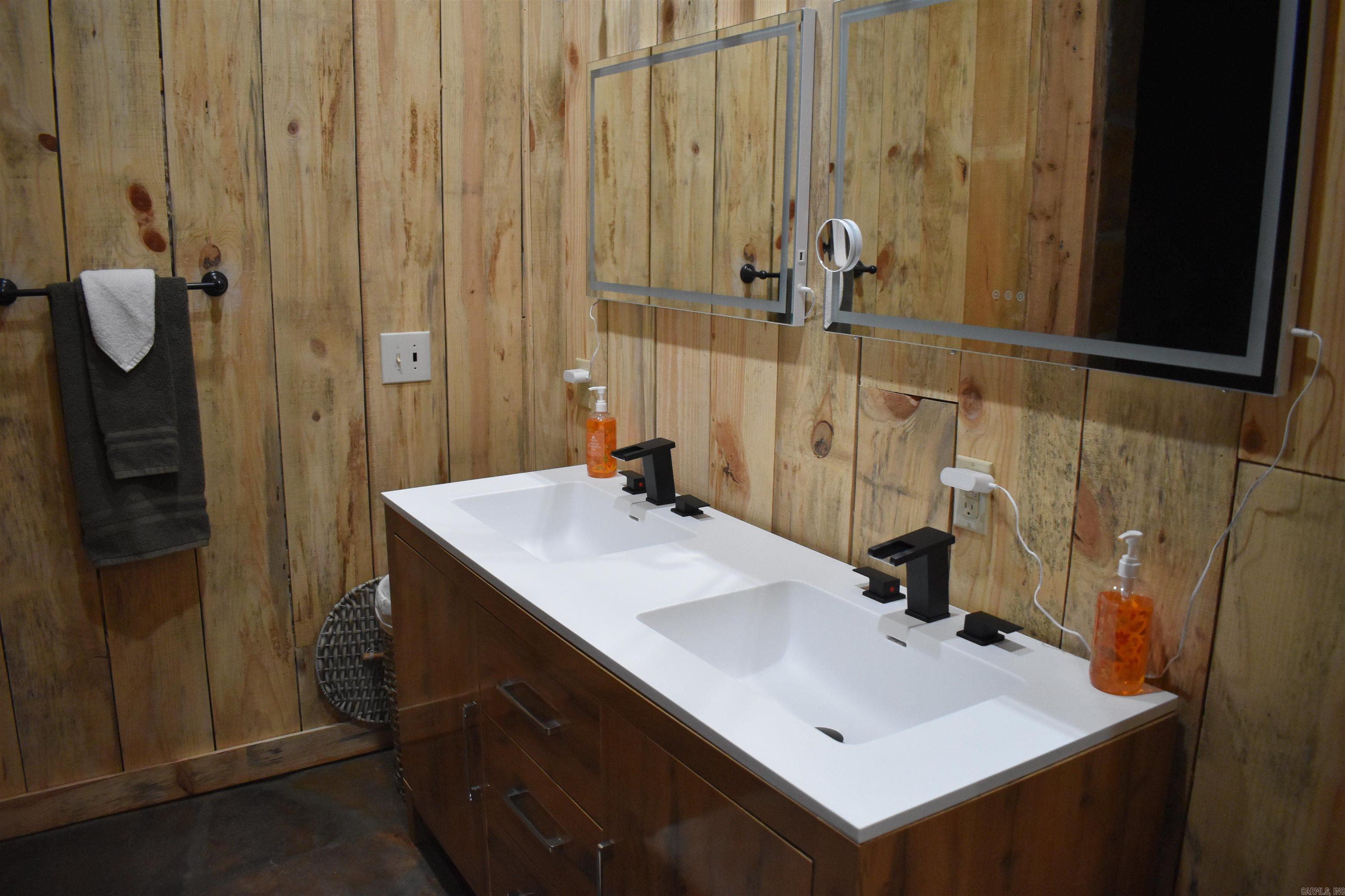 45  Rustic Way  Amity, AR