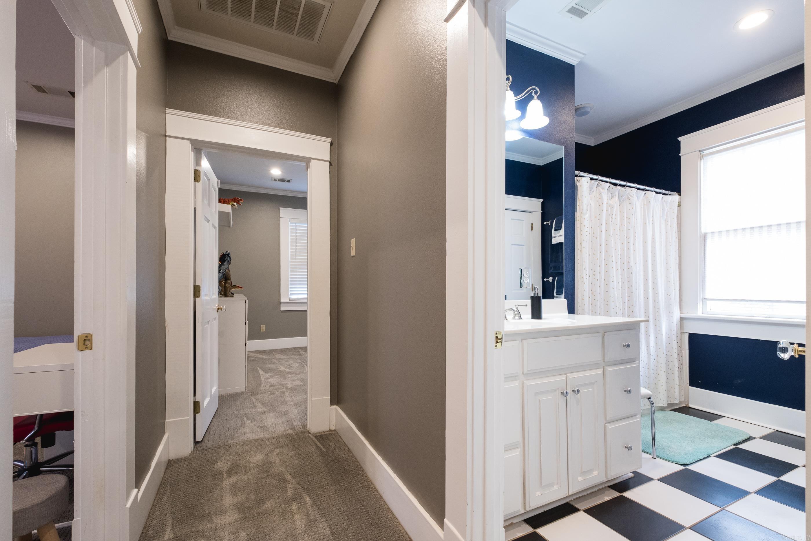 102  Midland  Little Rock, AR