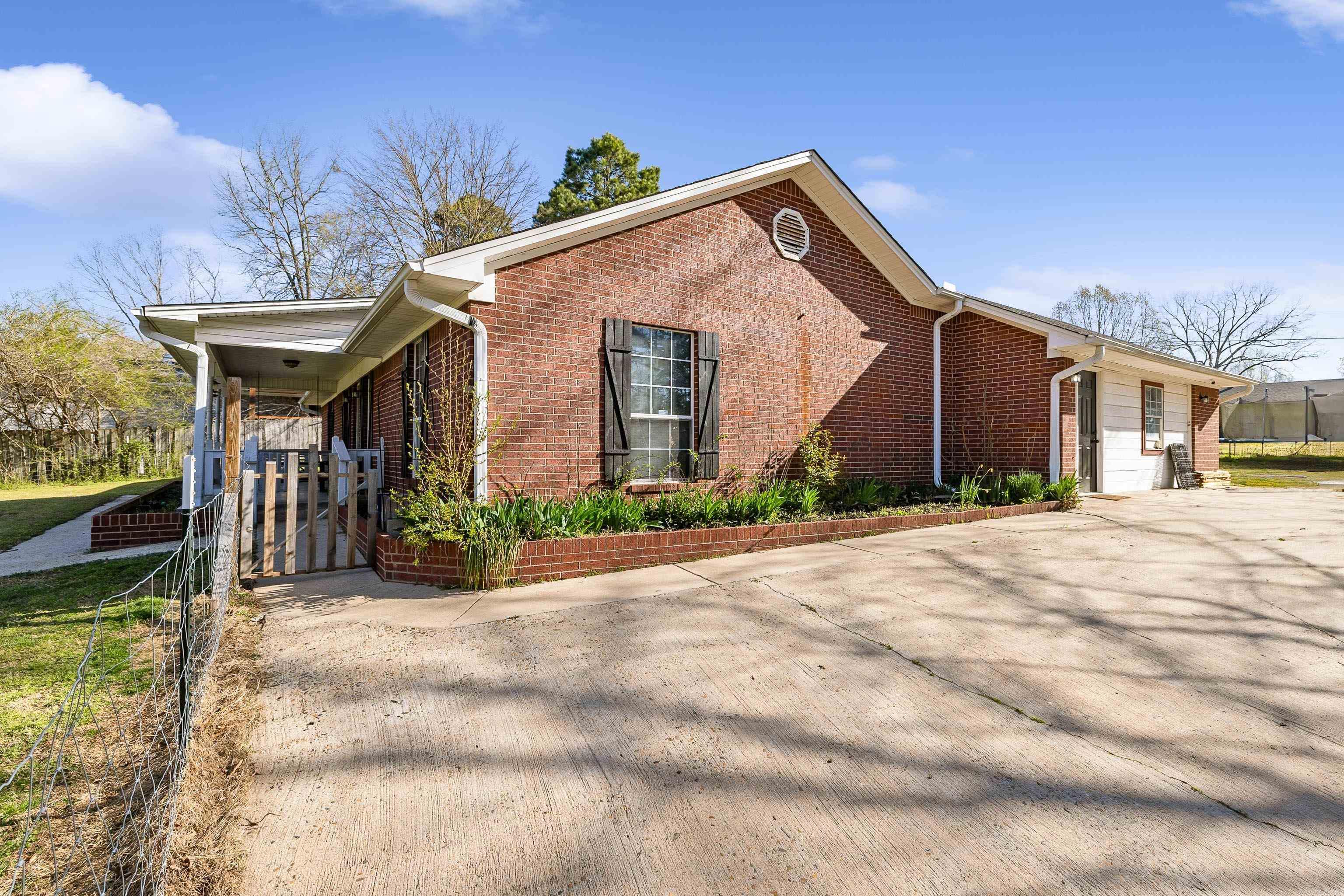 3714  McDaniel  Little Rock, AR