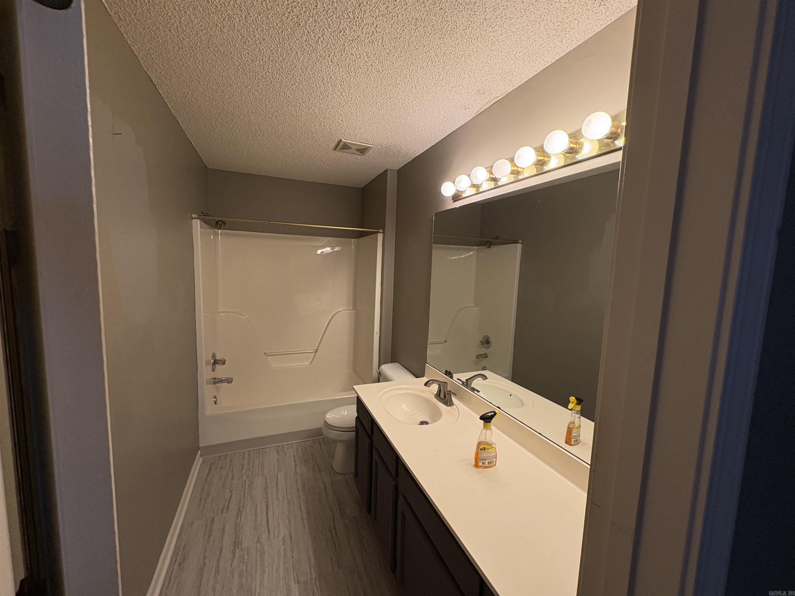 1706 Eagle Point Way Benton, AR 72015