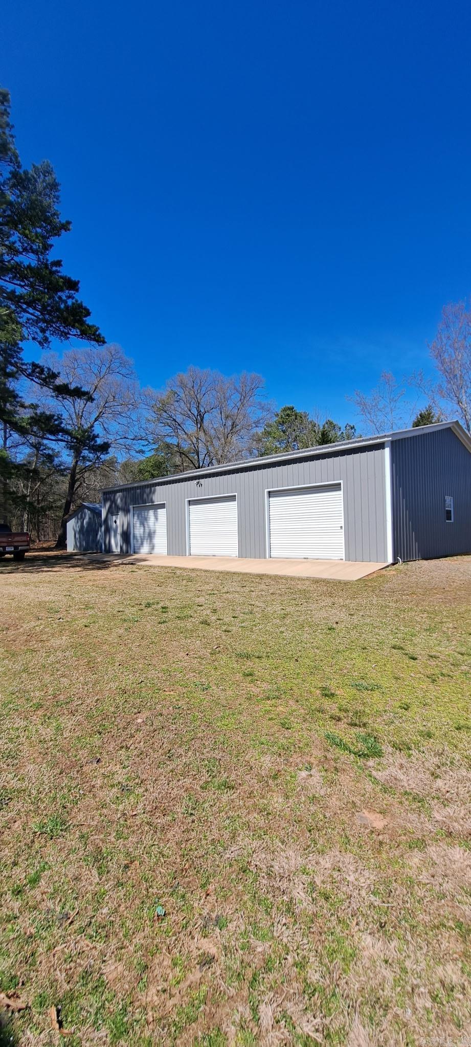 352  Hwy 9 W  Clinton, AR