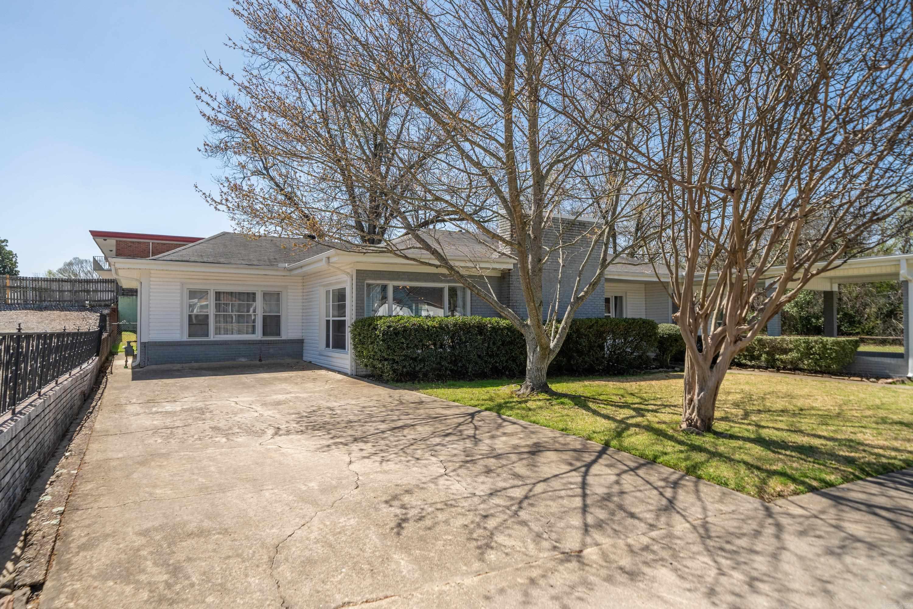 133  Oakwood  Hot Springs, AR