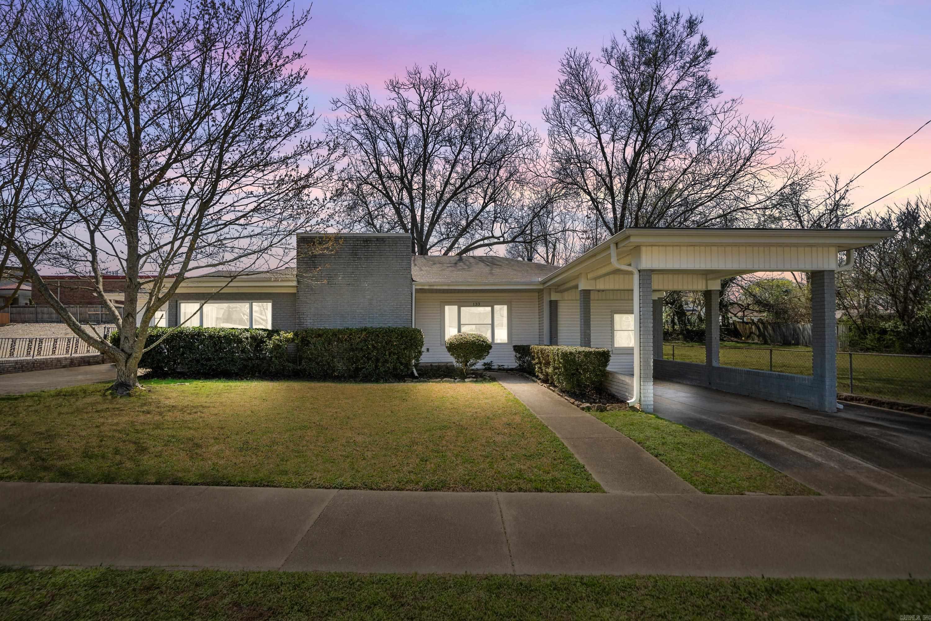133  Oakwood  Hot Springs, AR
