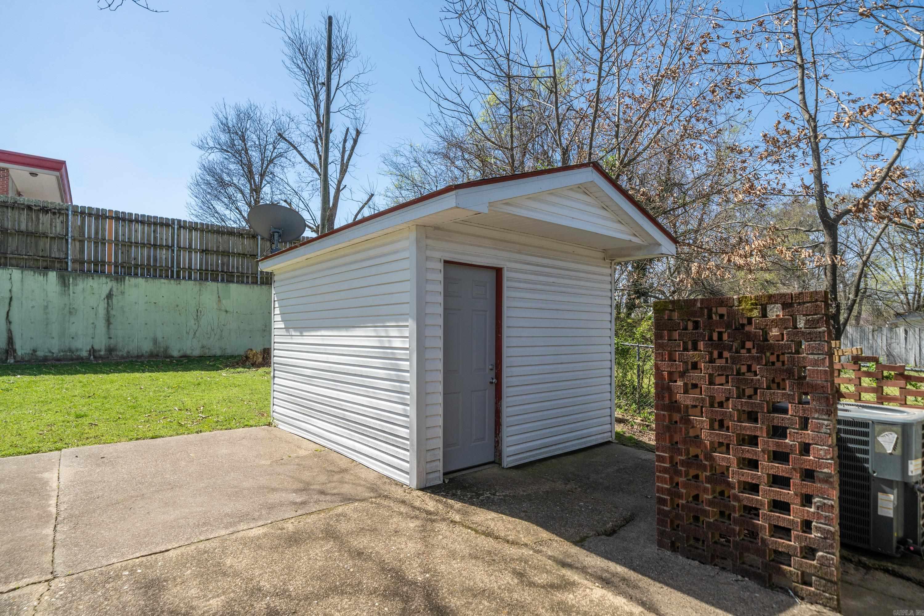 133  Oakwood  Hot Springs, AR