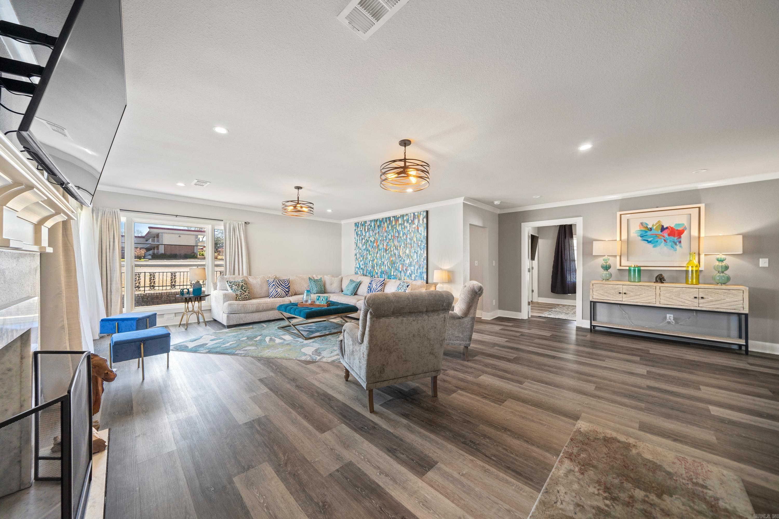 133  Oakwood  Hot Springs, AR