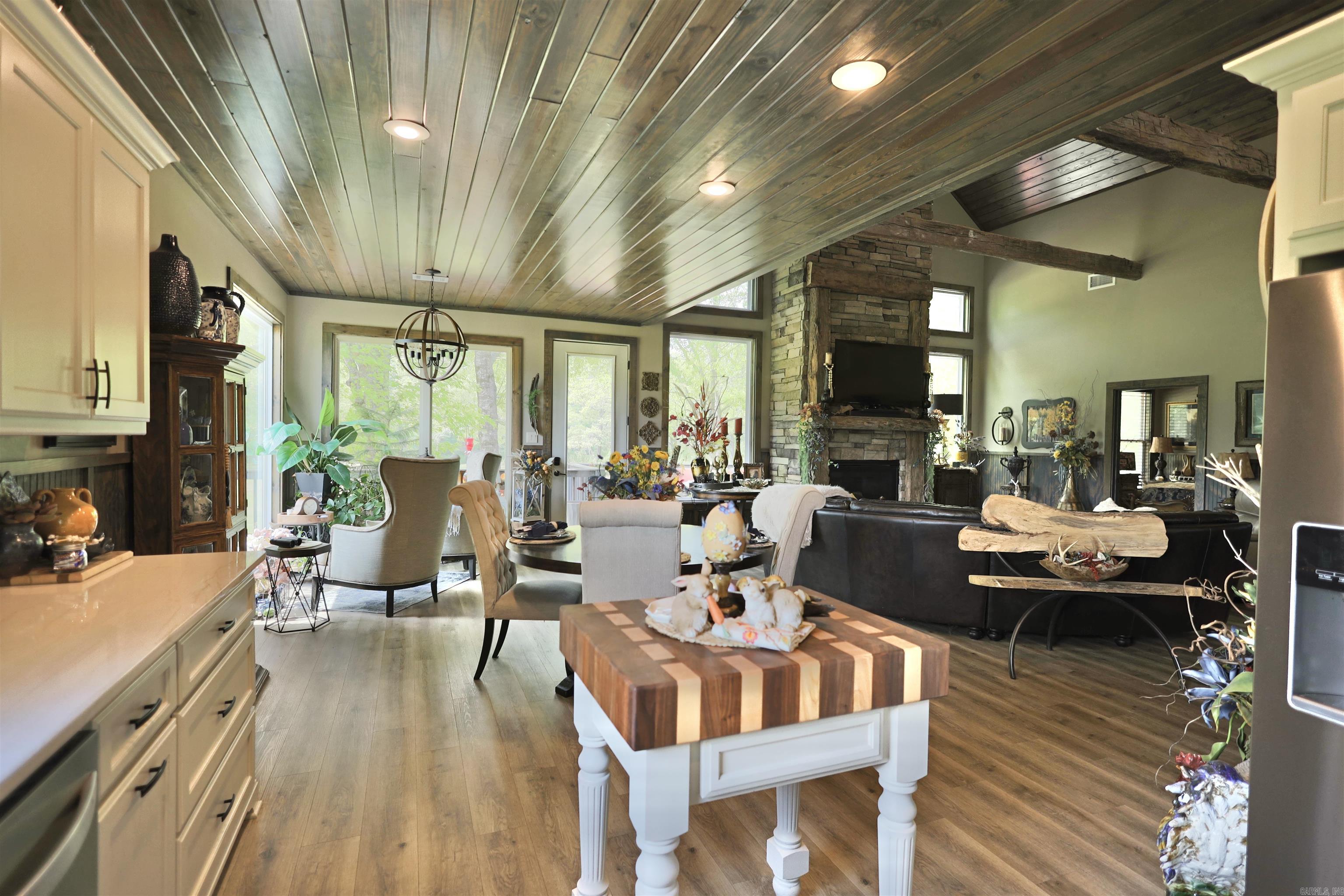 352  Rocky River  Glenwood, AR